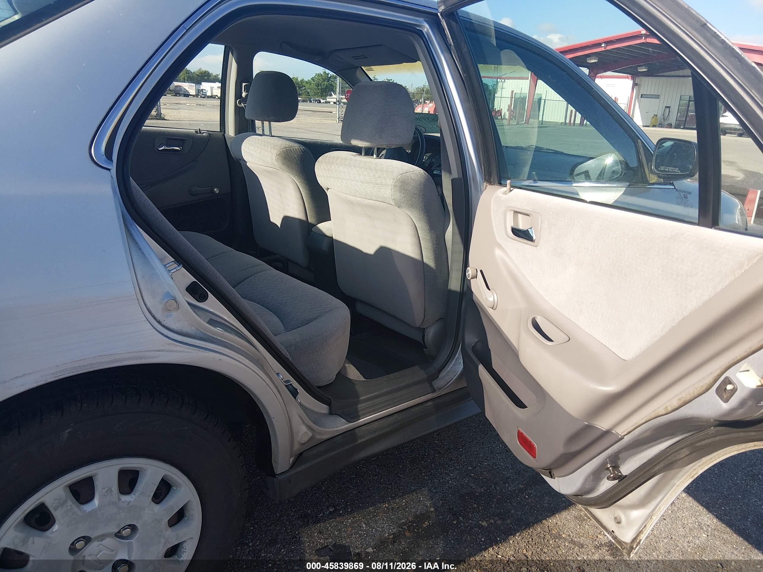 2001 Honda Accord Value Package Silver vin: 1HGCF866X1A096996