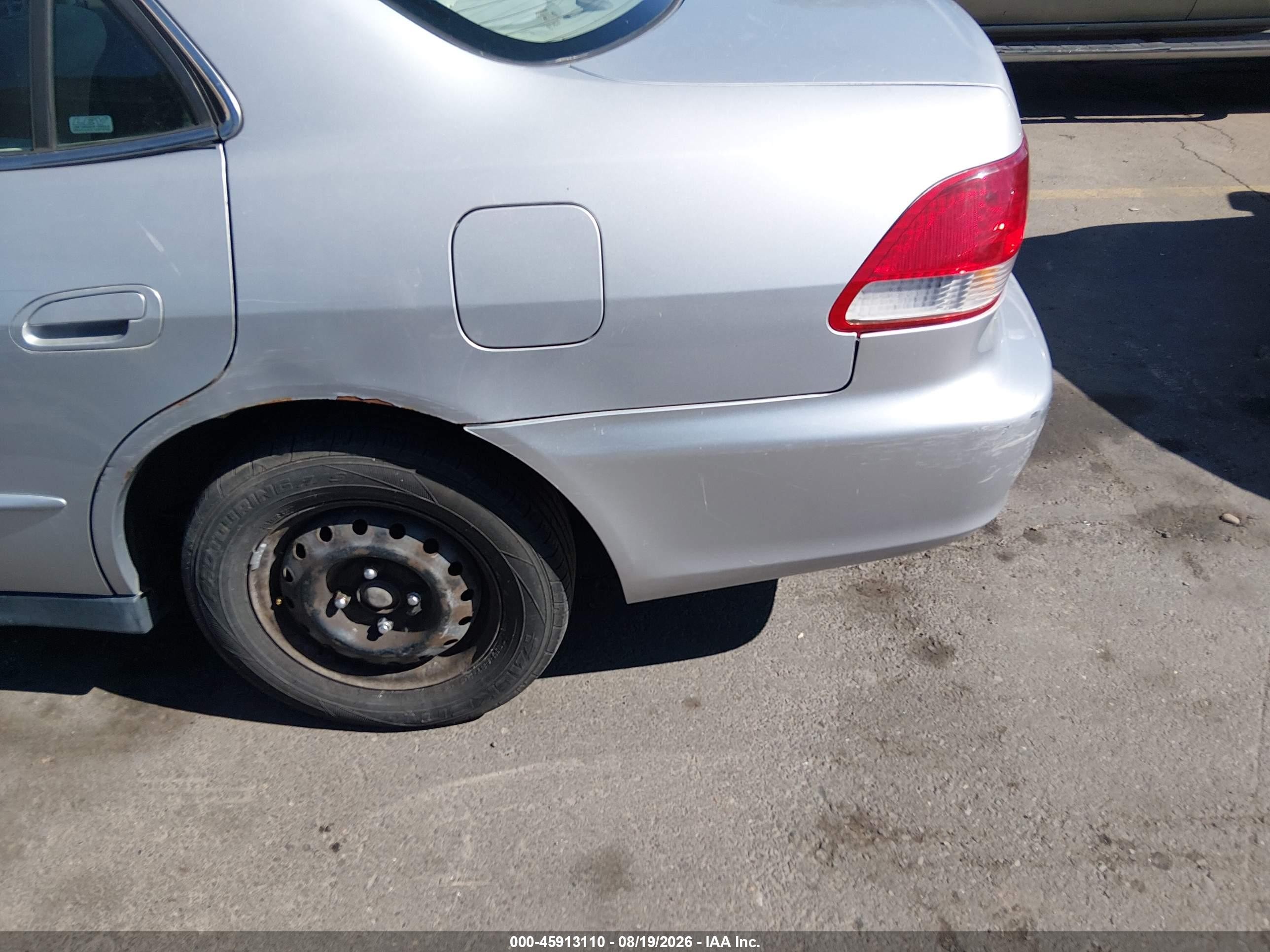 2001 Honda Accord Value Package Серебряный vin: 1HGCF866X1A103025