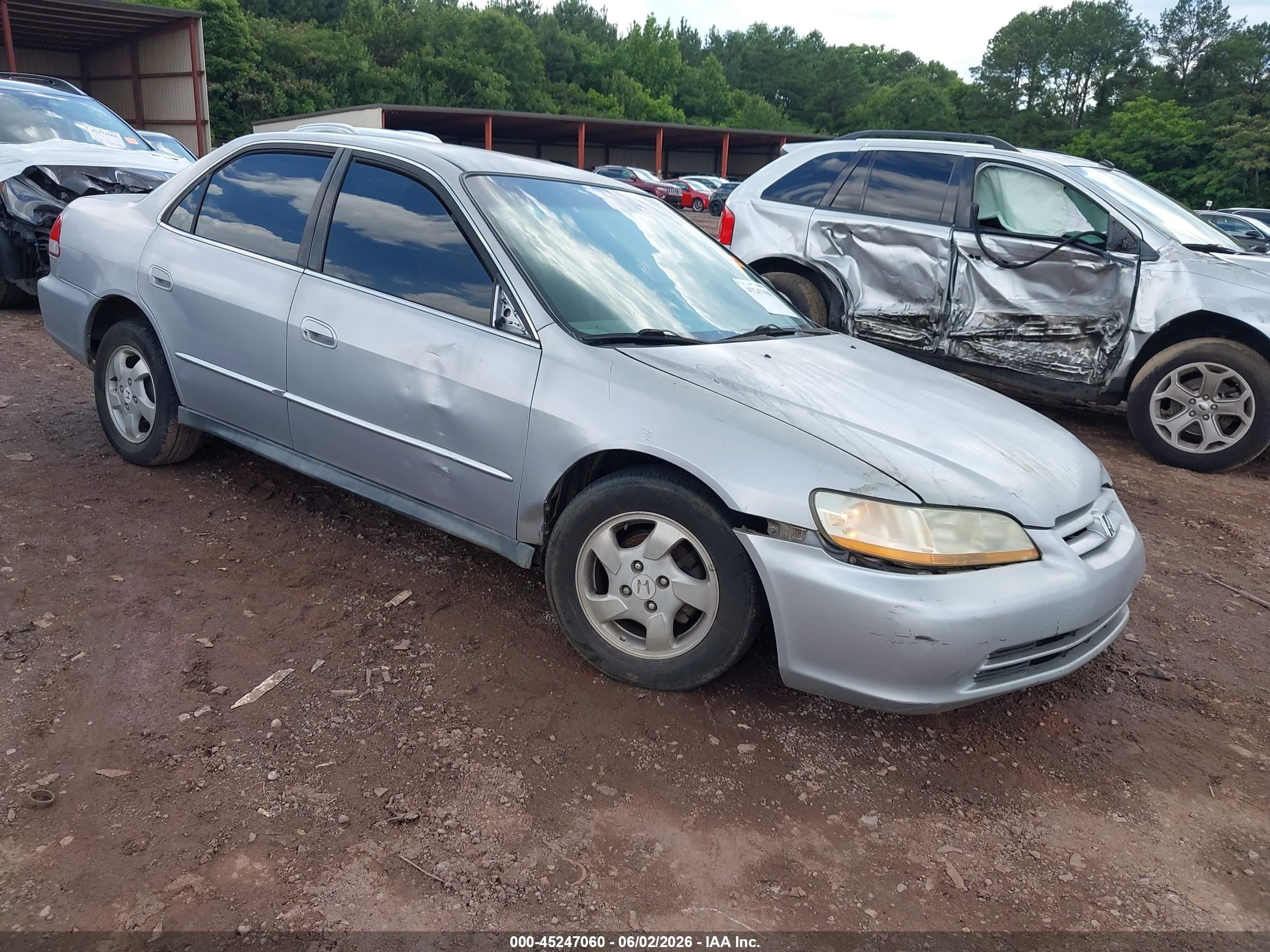2001 Honda Accord Value Package Silver vin: 1HGCF866X1A104501