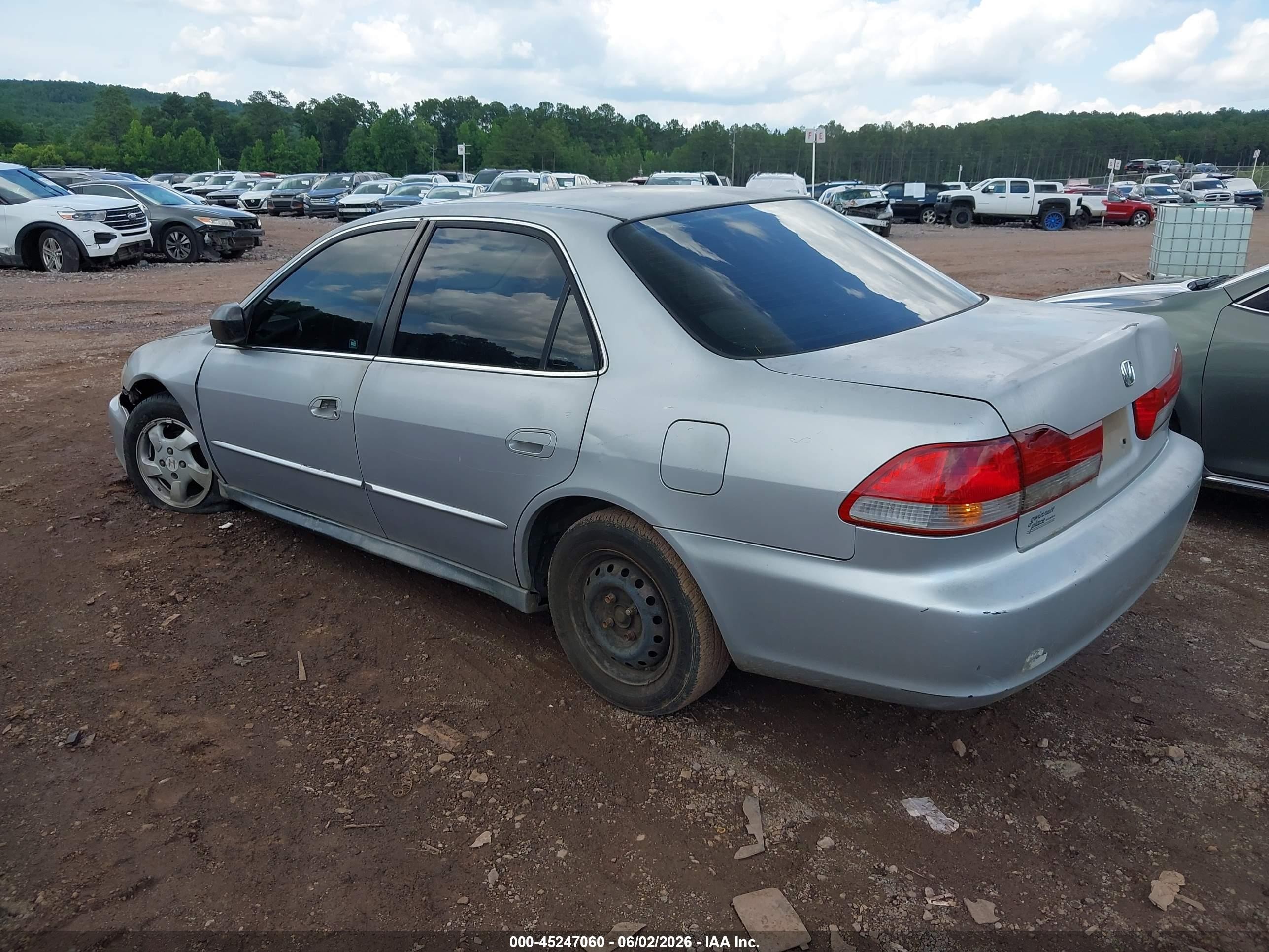 2001 Honda Accord Value Package Silver vin: 1HGCF866X1A104501