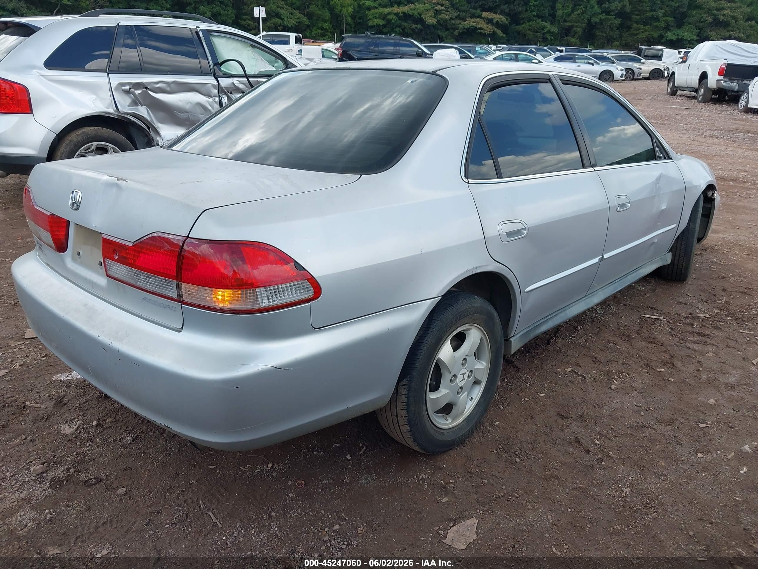 2001 Honda Accord Value Package Silver vin: 1HGCF866X1A104501