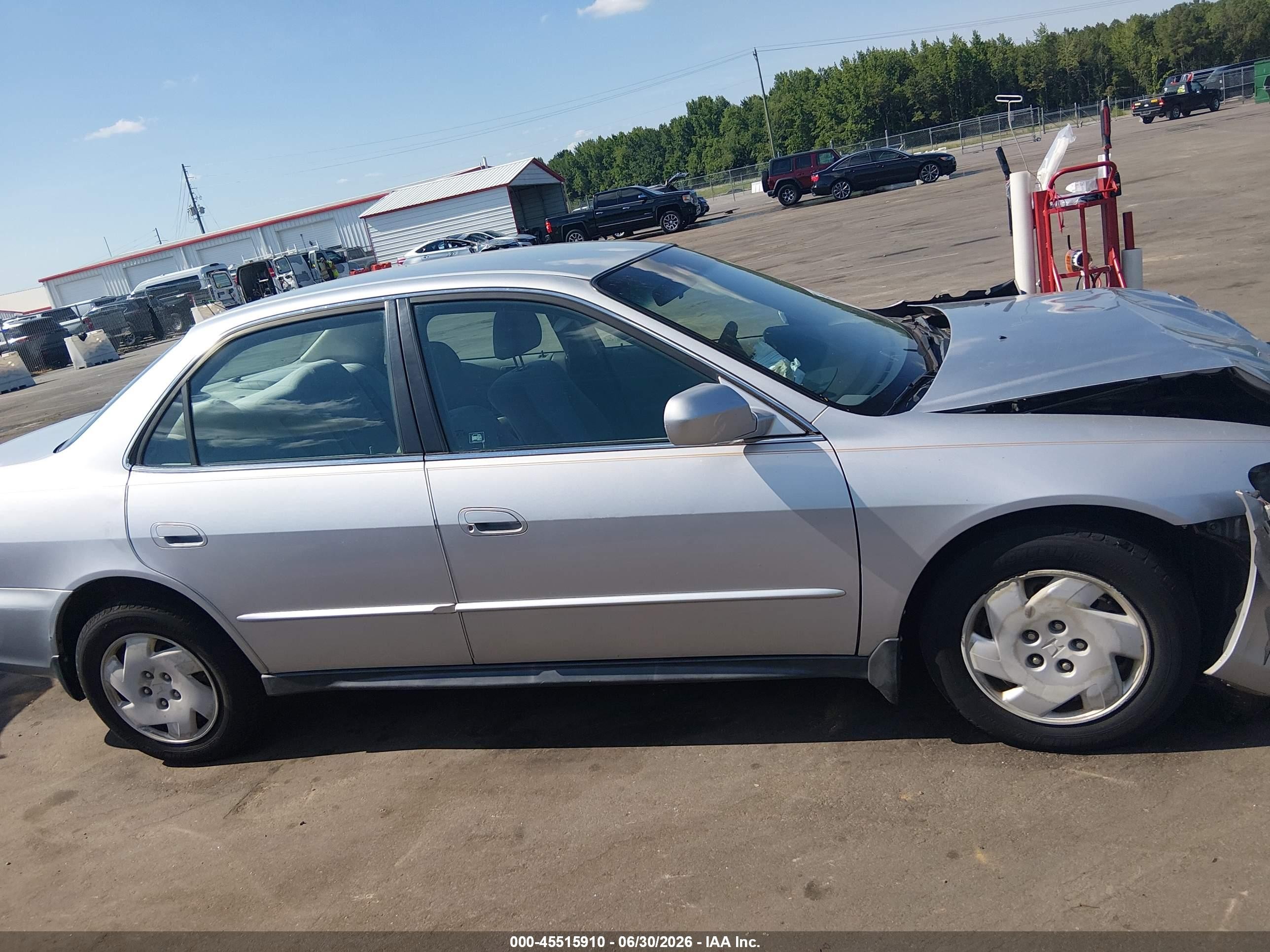 2002 Honda Accord 3.0 Lx Серебряный vin: 1HGCG16402A015377