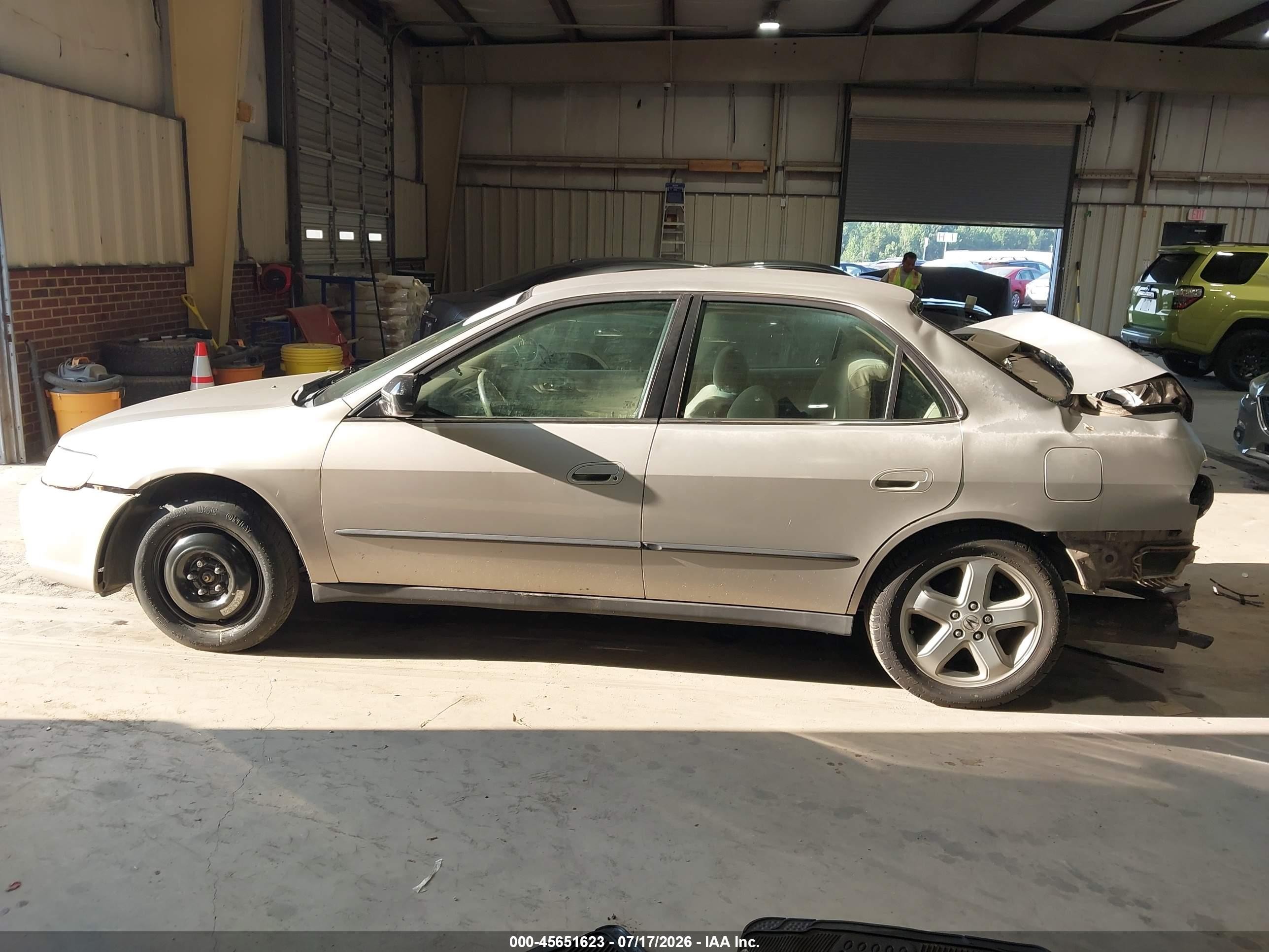 1999 Honda Accord Lx V6 Champagne vin: 1HGCG1644XA057770