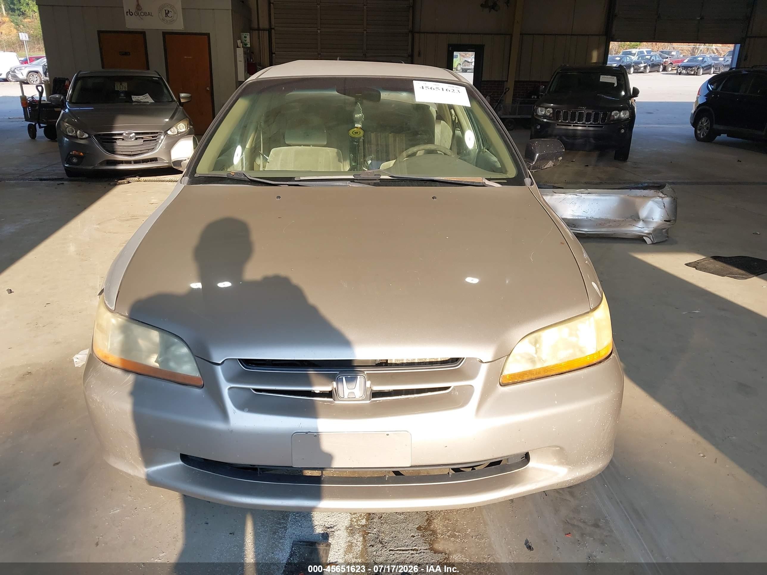 1999 Honda Accord Lx V6 Champagne vin: 1HGCG1644XA057770