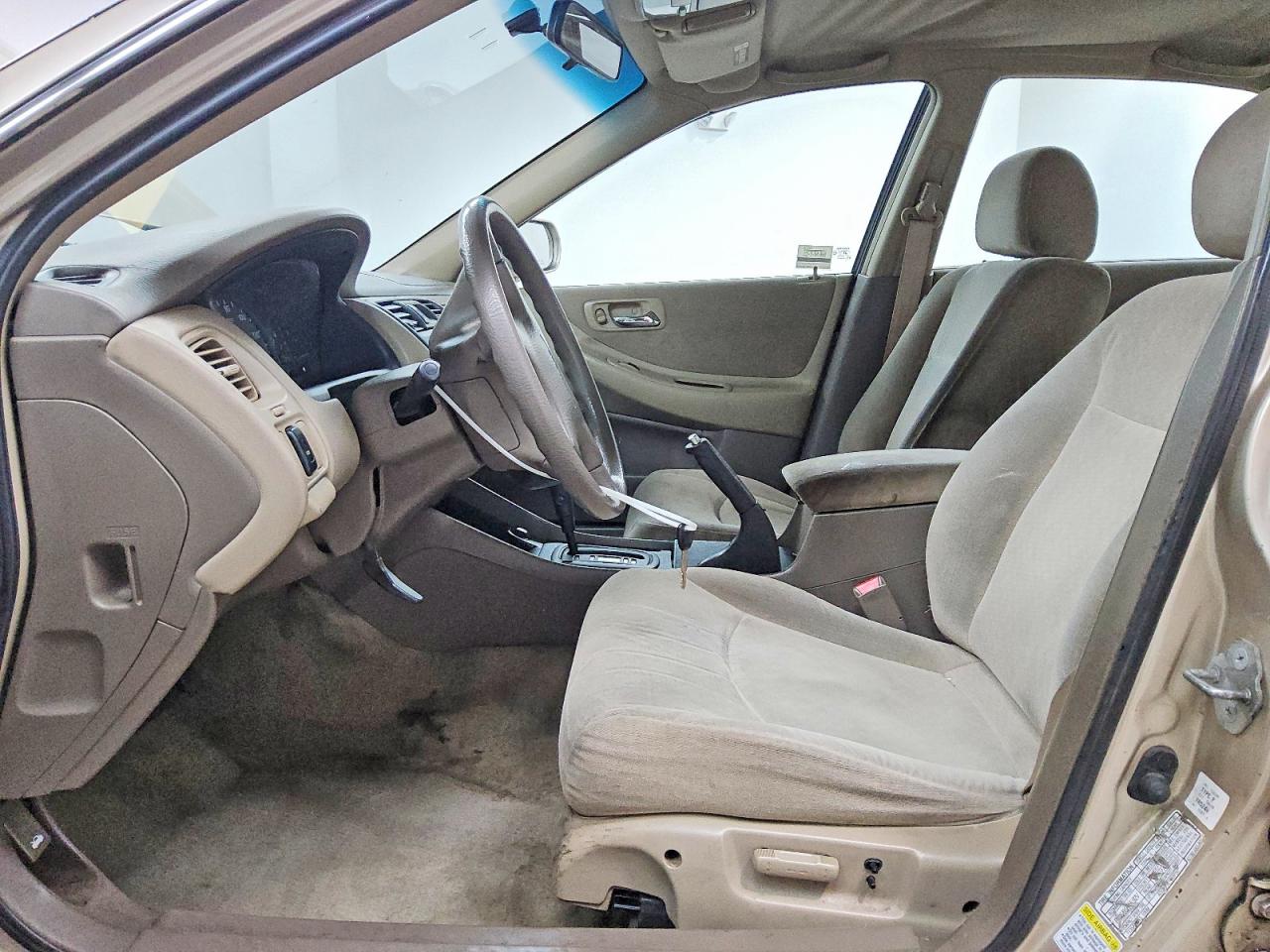 2000 Honda Accord Lx Tan vin: 1HGCG1644YA009235