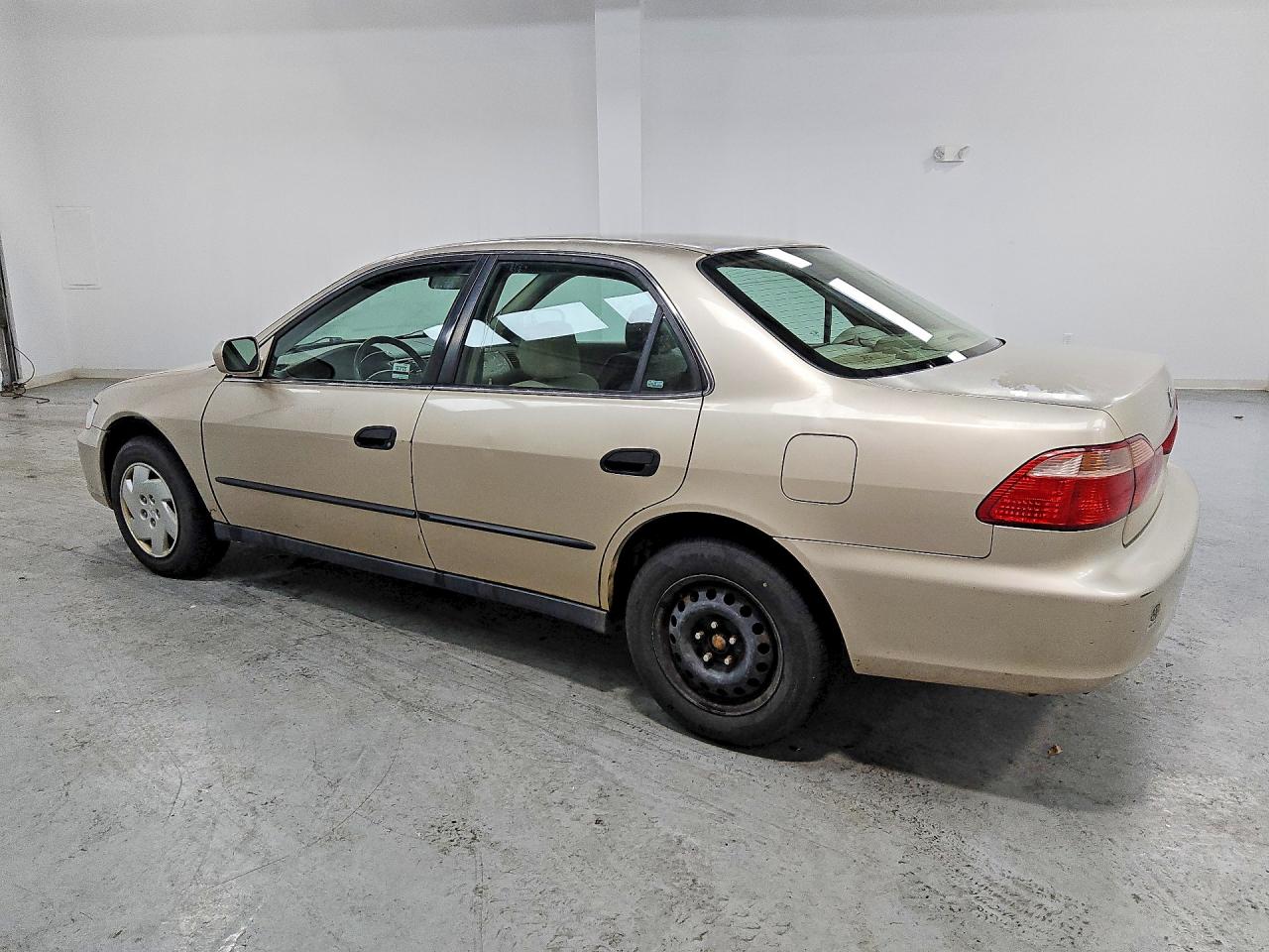 2000 Honda Accord Lx Tan vin: 1HGCG1644YA009235
