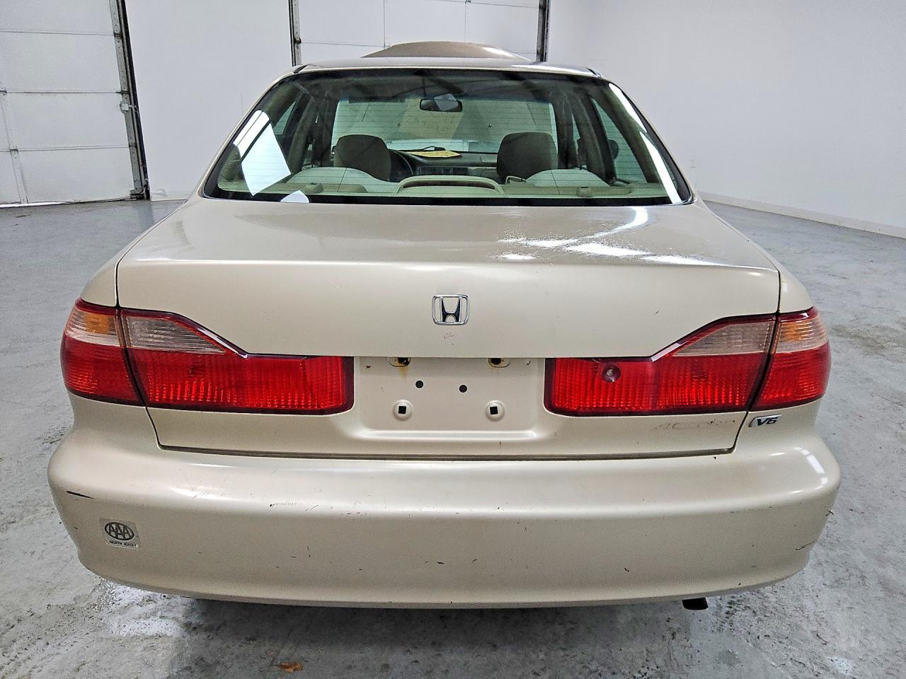 2000 Honda Accord Lx Tan vin: 1HGCG1644YA009235