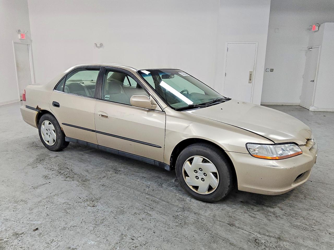 2000 Honda Accord Lx Tan vin: 1HGCG1644YA009235