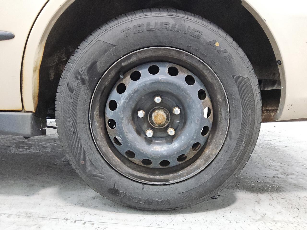 2000 Honda Accord Lx Tan vin: 1HGCG1644YA009235 Damage: Left Qtr Panel, Corrosion, > 12 Inches
