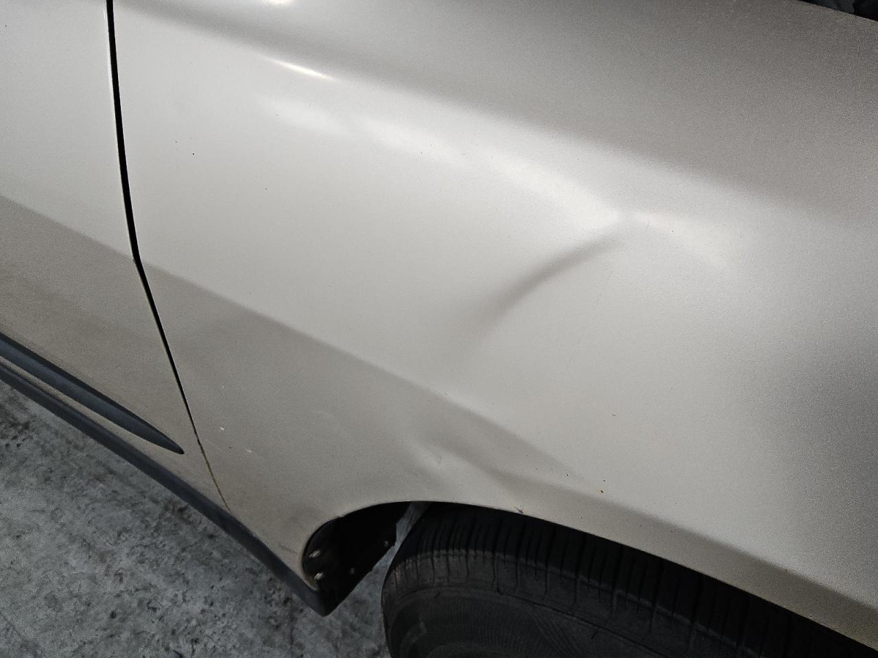 2000 Honda Accord Lx Tan vin: 1HGCG1644YA009235 Damage: Right Front Fender, Dent(S) W/ Paint Dmg, > 12 Inches