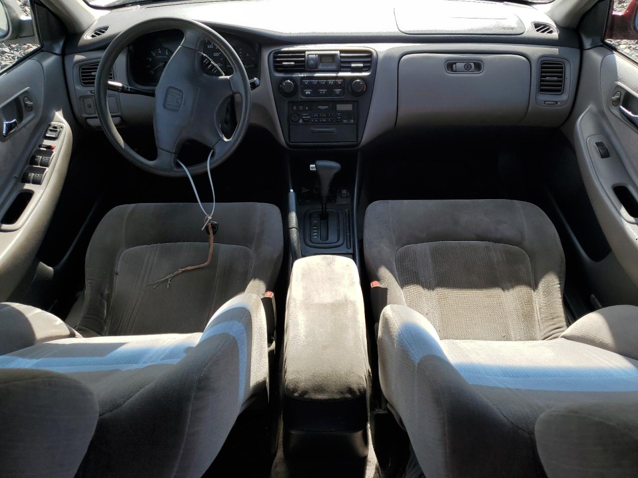 2000 Honda Accord Lx Tan vin: 1HGCG1644YA021790