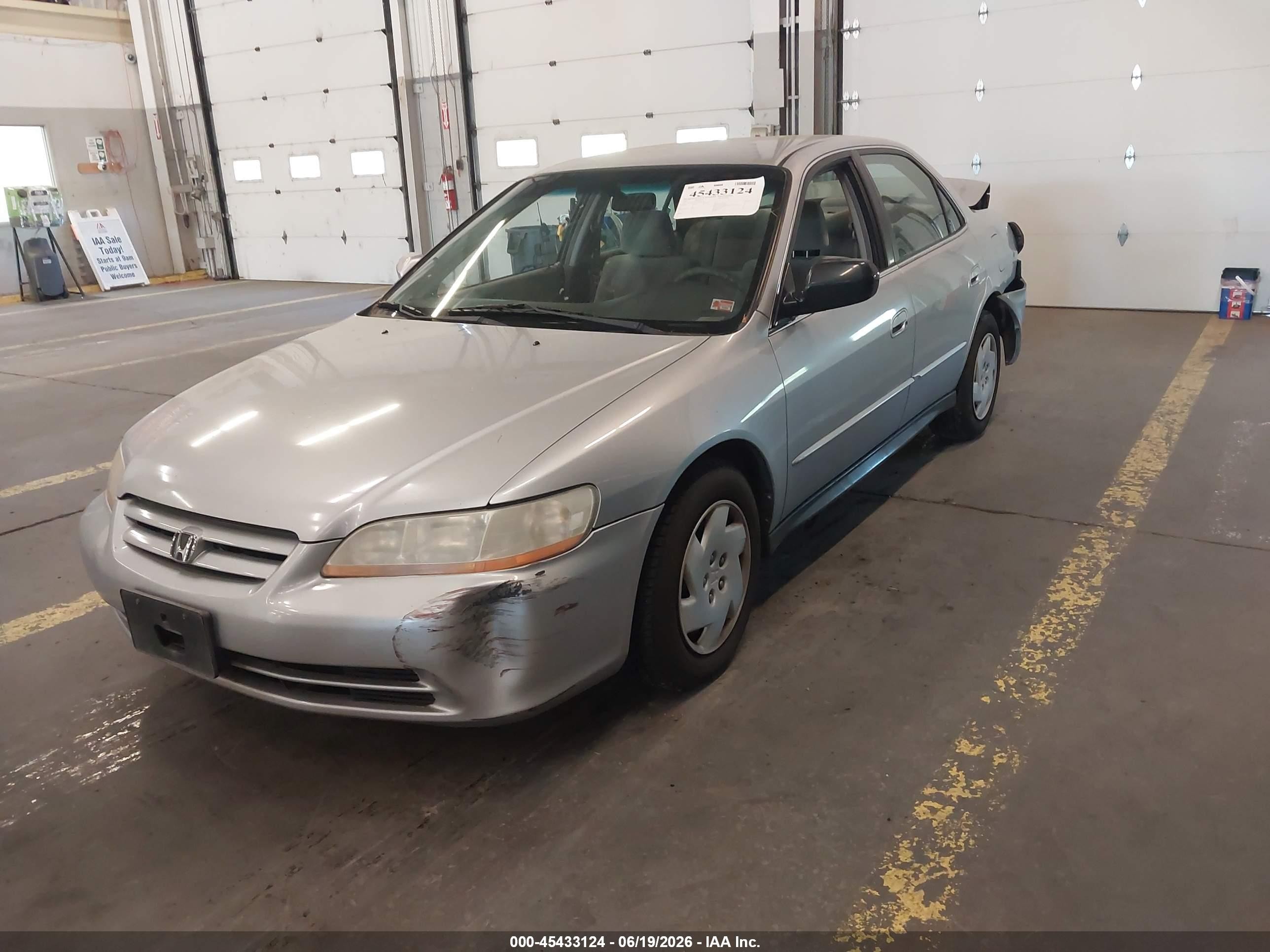 2001 Honda Accord 3.0 Lx Silver vin: 1HGCG16451A012117
