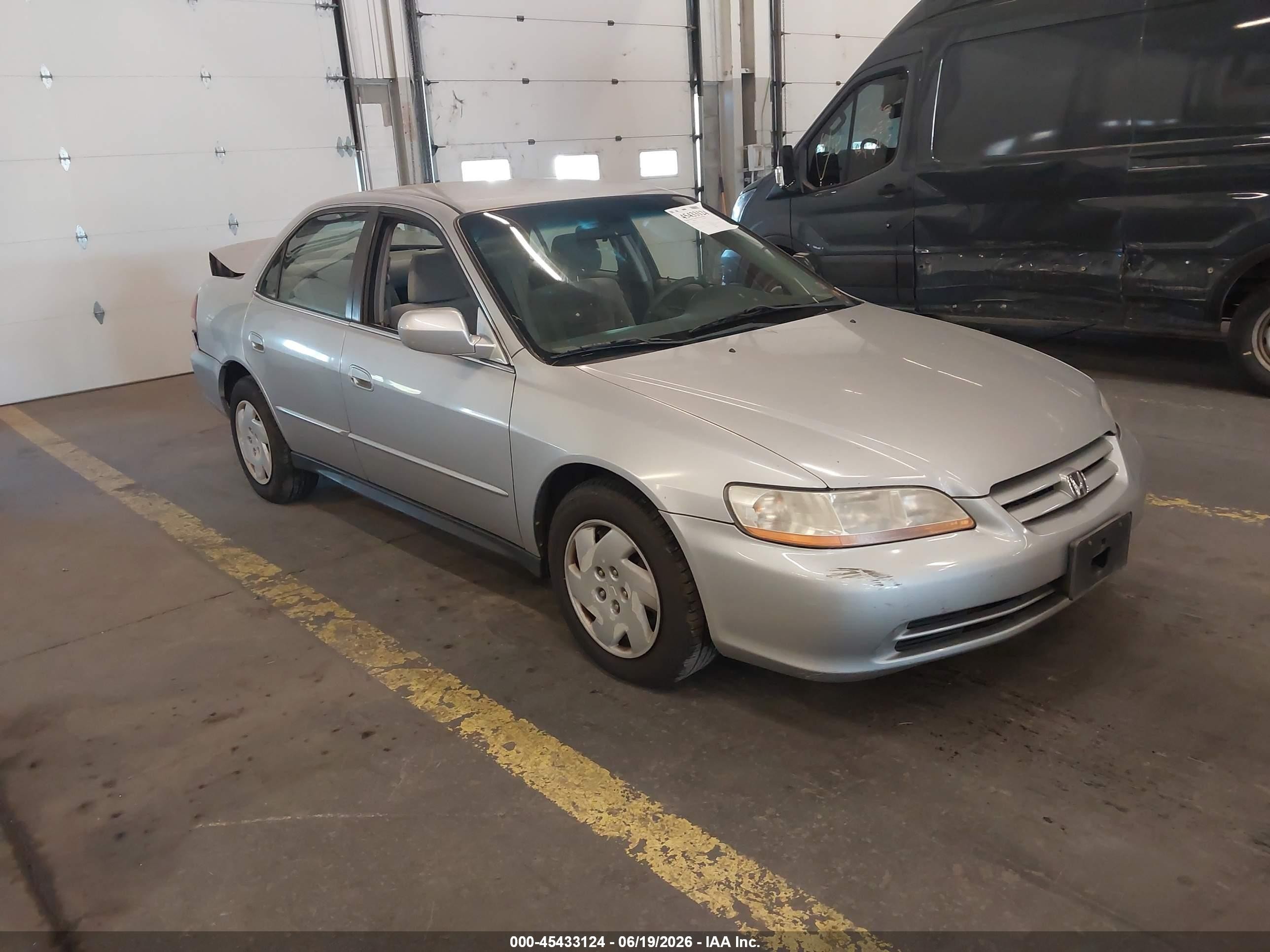 2001 Honda Accord 3.0 Lx Silver vin: 1HGCG16451A012117