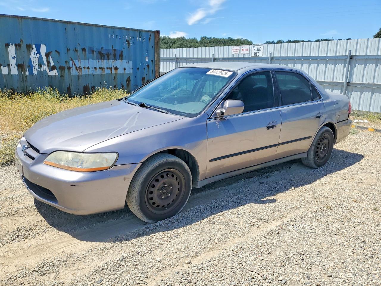 1HGCG1645YA058377
