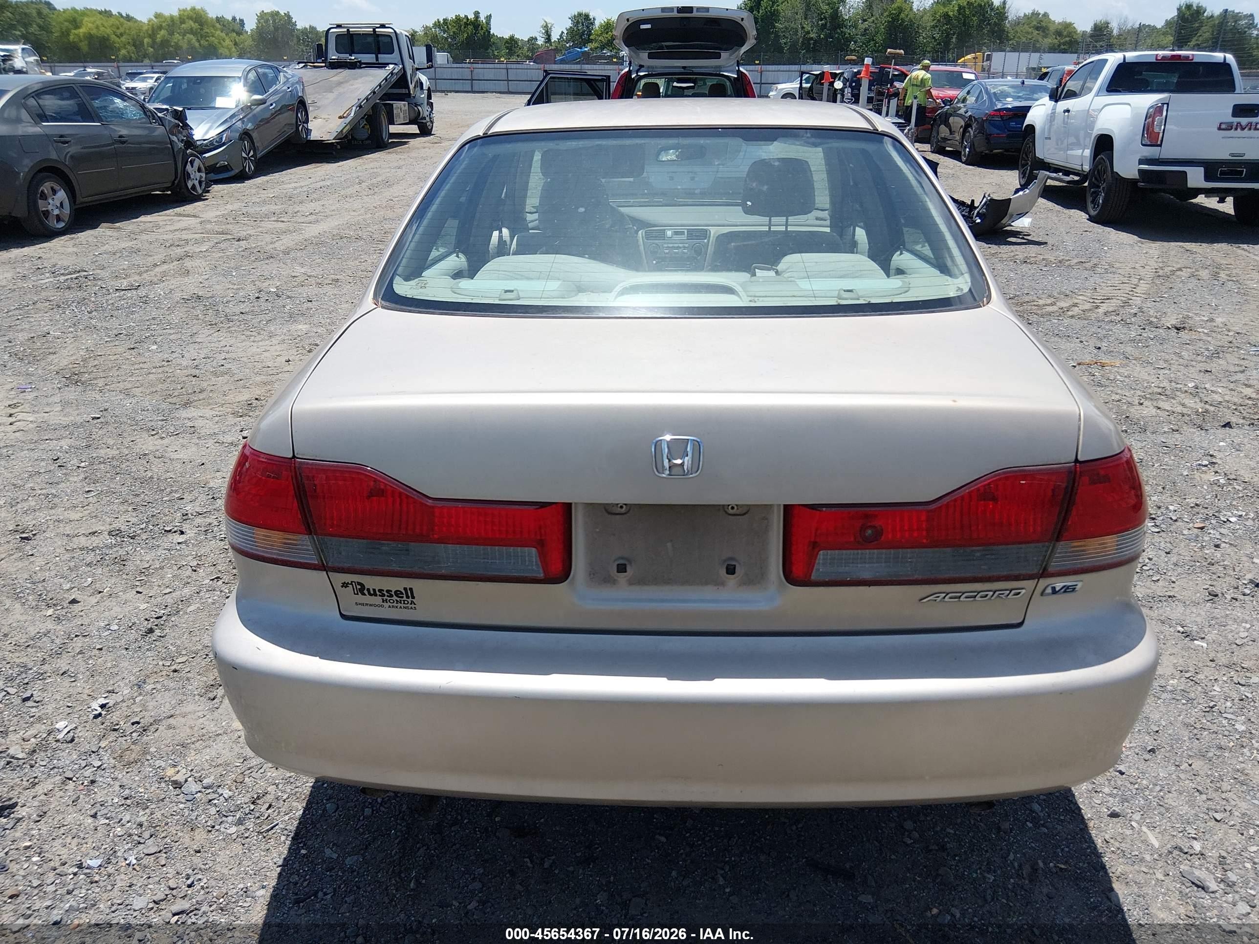 2002 Honda Accord 3.0 Lx Бежевый vin: 1HGCG16462A036489