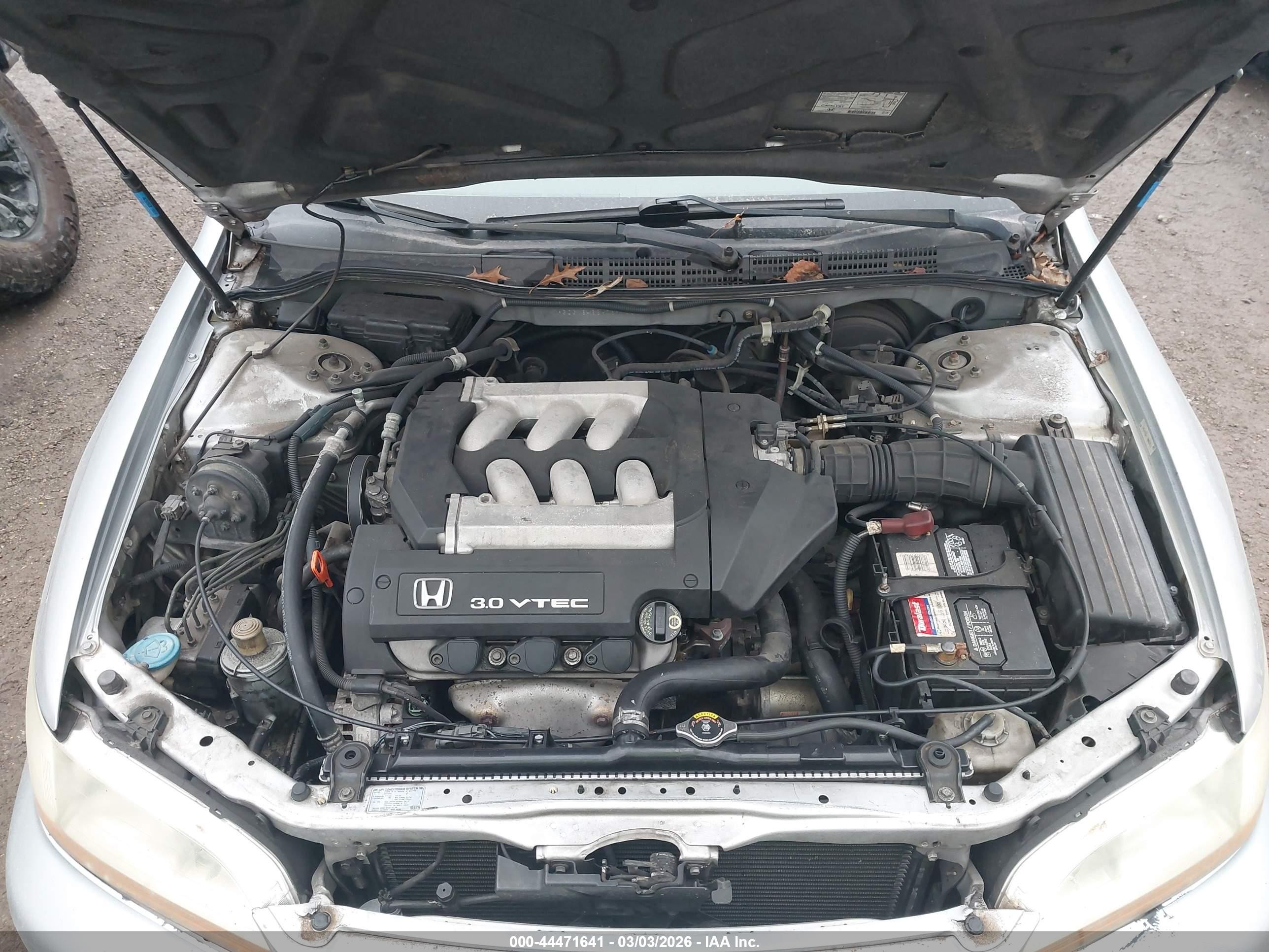2002 Honda Accord 3.0 Lx Серебряный vin: 1HGCG16462A069752