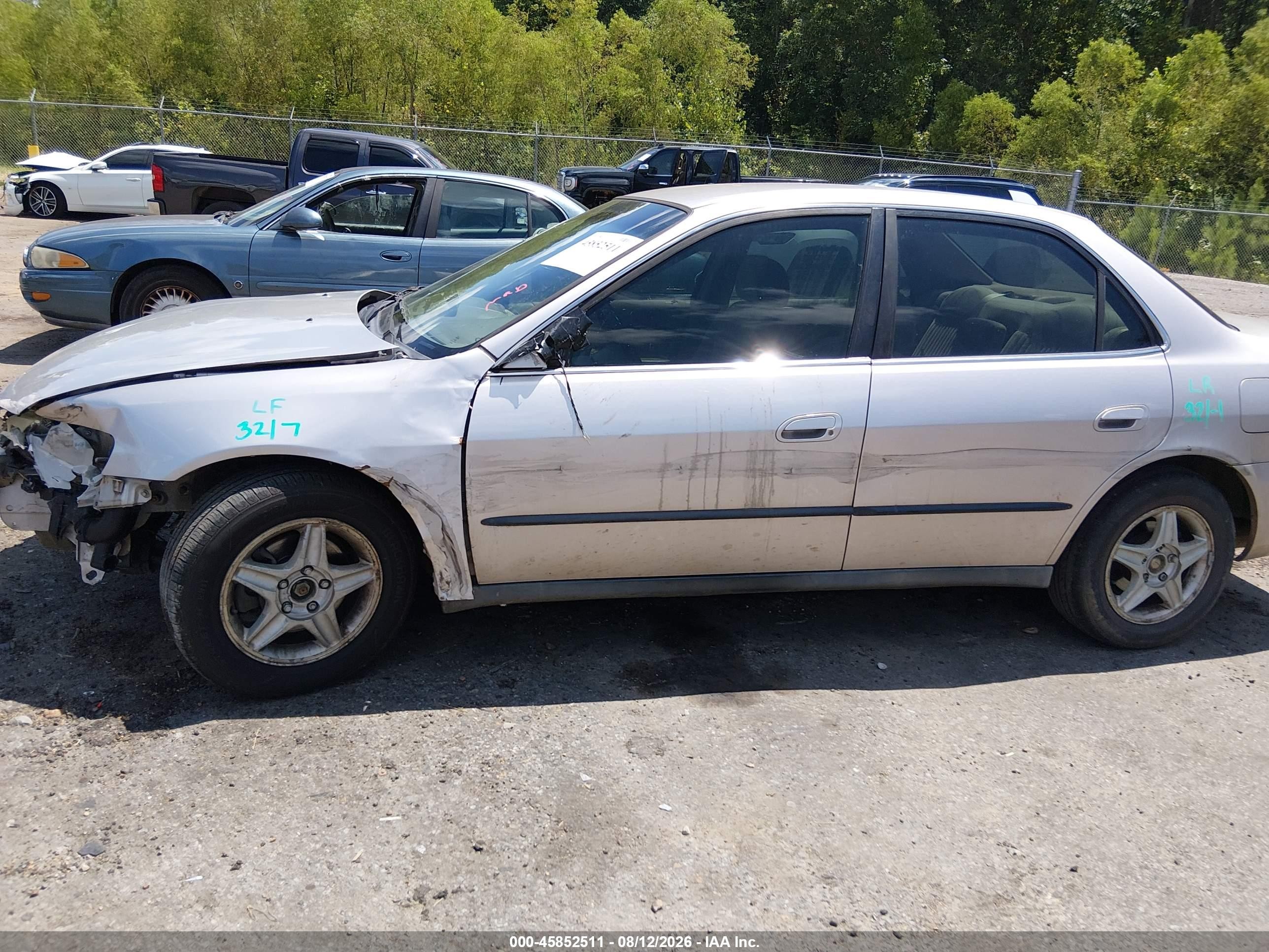 1998 Honda Accord Lx V6 Gray vin: 1HGCG1647WA025152
