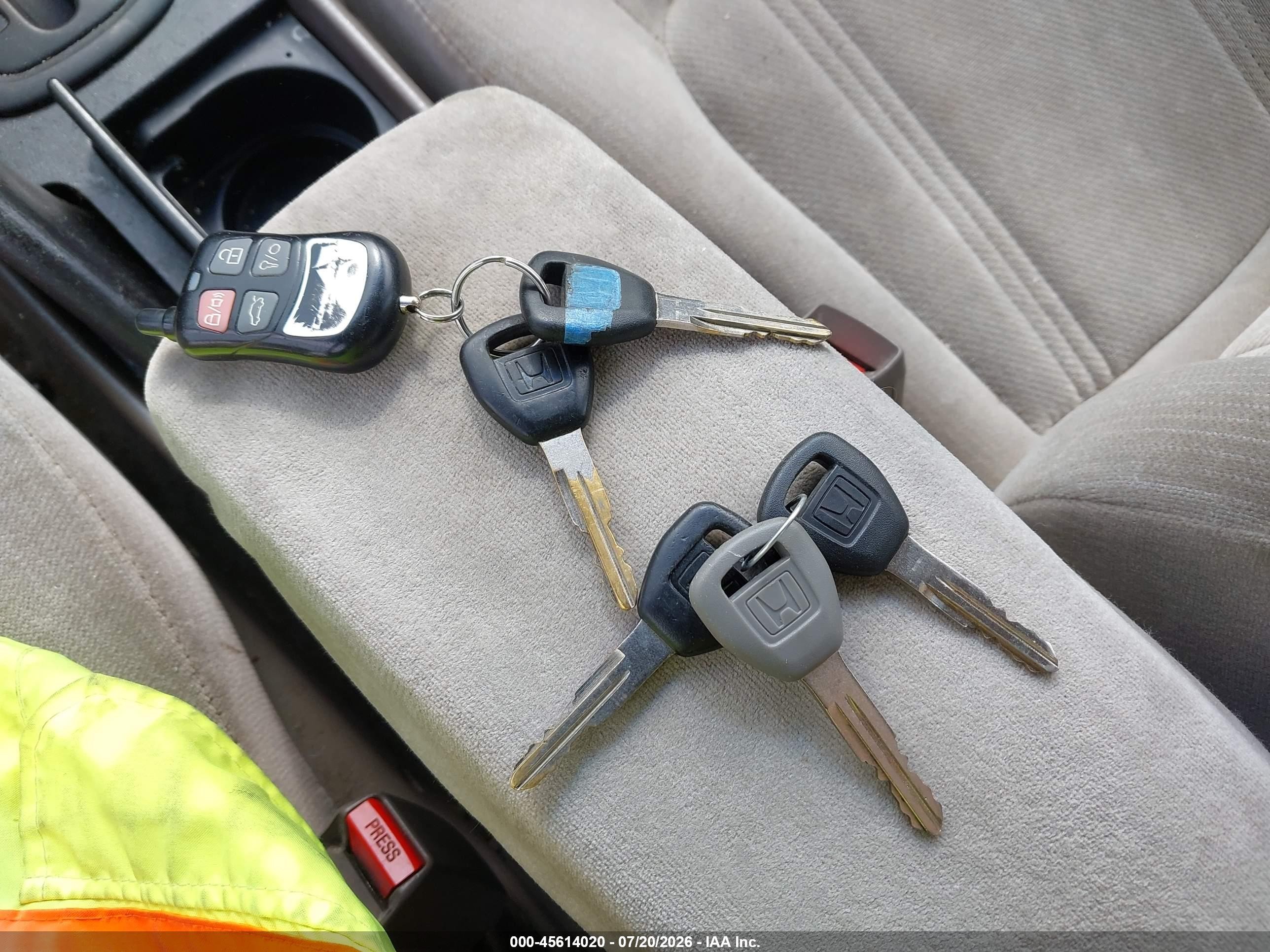 1999 Honda Accord Lx V6 Серебряный vin: 1HGCG1648XA065208