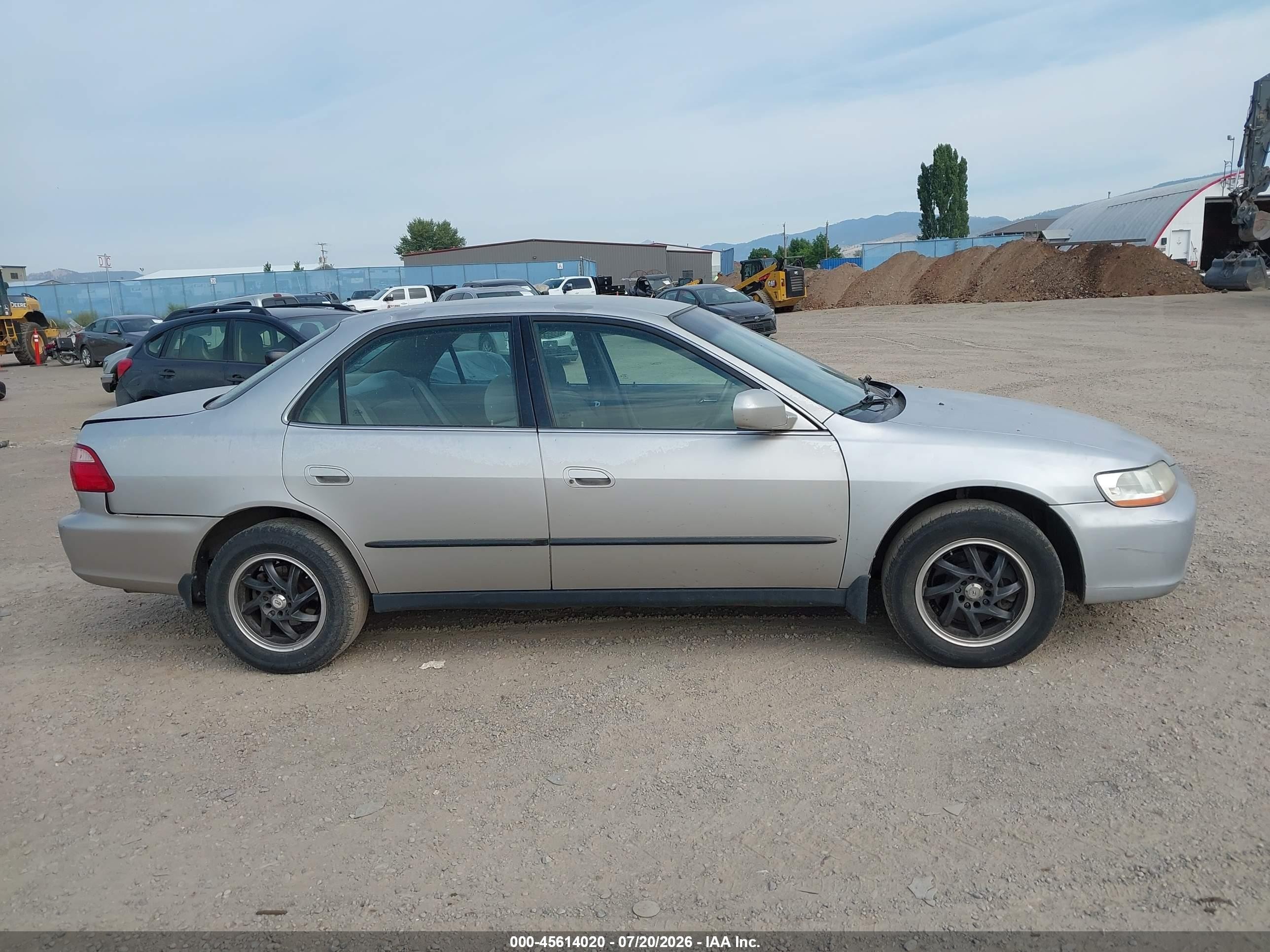 1999 Honda Accord Lx V6 Серебряный vin: 1HGCG1648XA065208