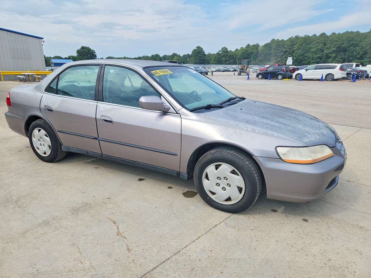 2000 Honda Accord Lx Silver vin: 1HGCG1649YA015631