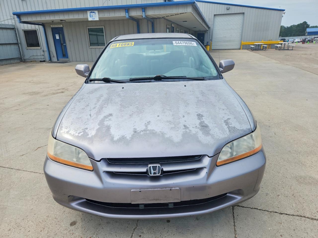 2000 Honda Accord Lx Silver vin: 1HGCG1649YA015631