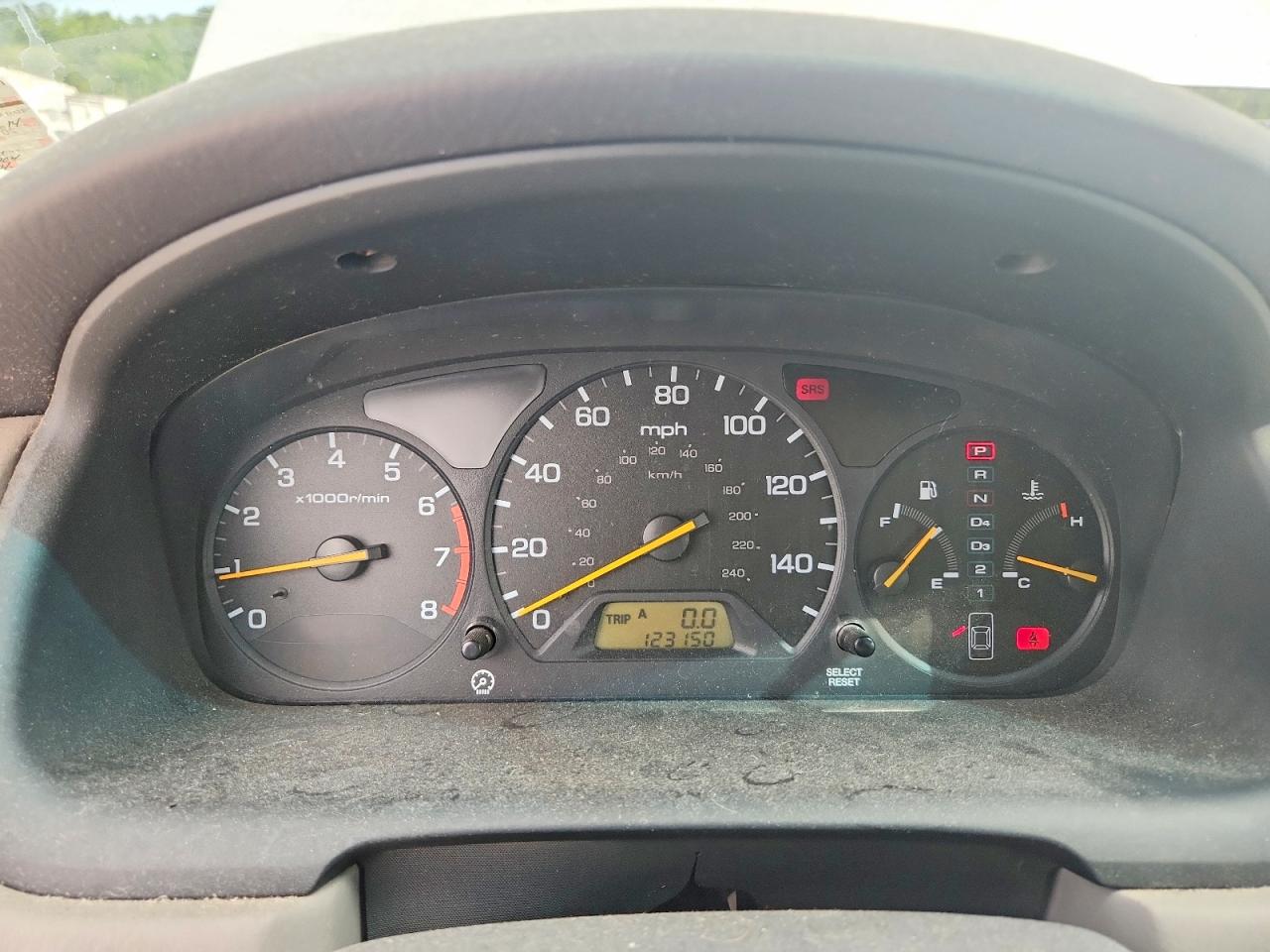 2000 Honda Accord Lx Silver vin: 1HGCG1649YA015631