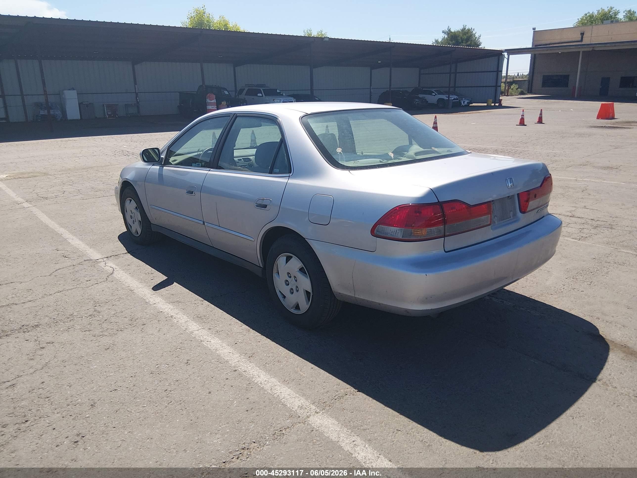 2002 Honda Accord 3.0 Lx Silver vin: 1HGCG164X2A011689