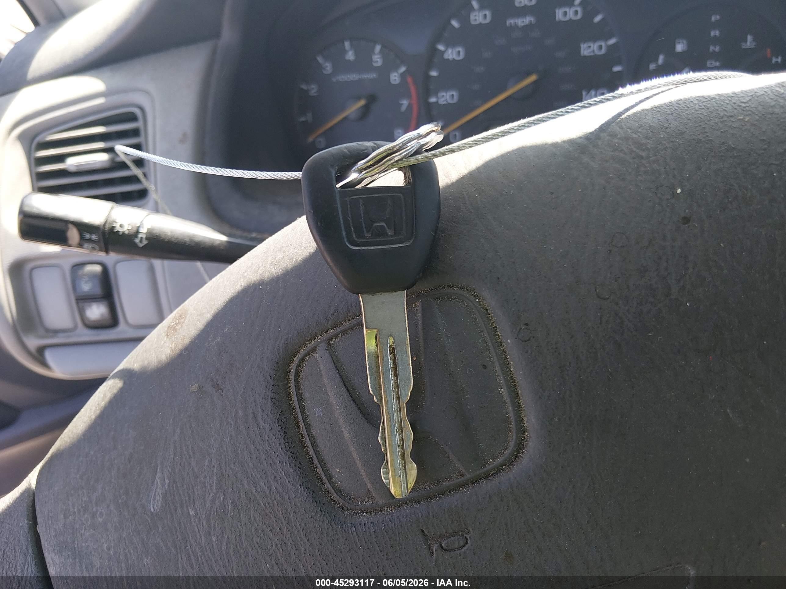 2002 Honda Accord 3.0 Lx Silver vin: 1HGCG164X2A011689