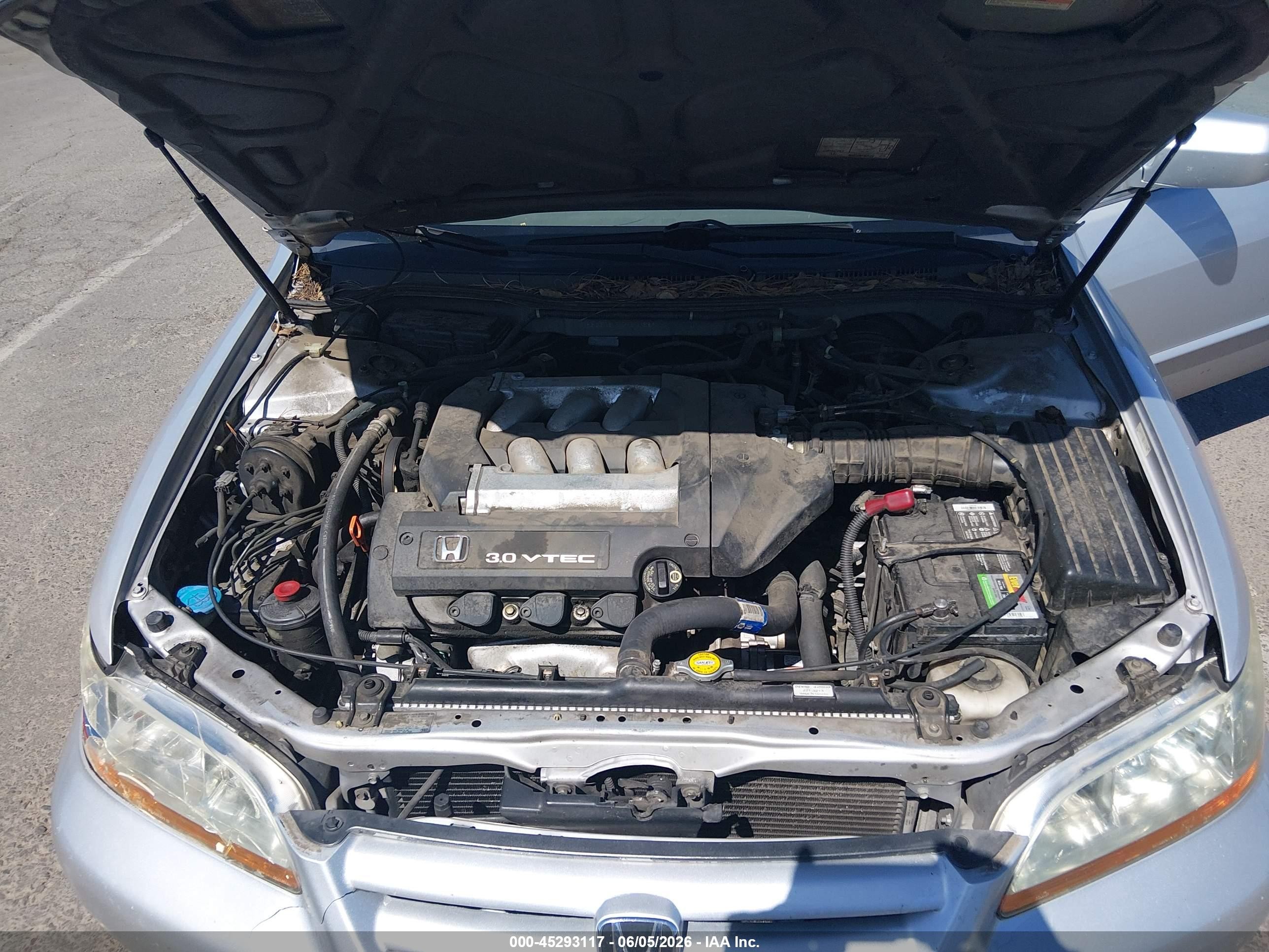 2002 Honda Accord 3.0 Lx Silver vin: 1HGCG164X2A011689