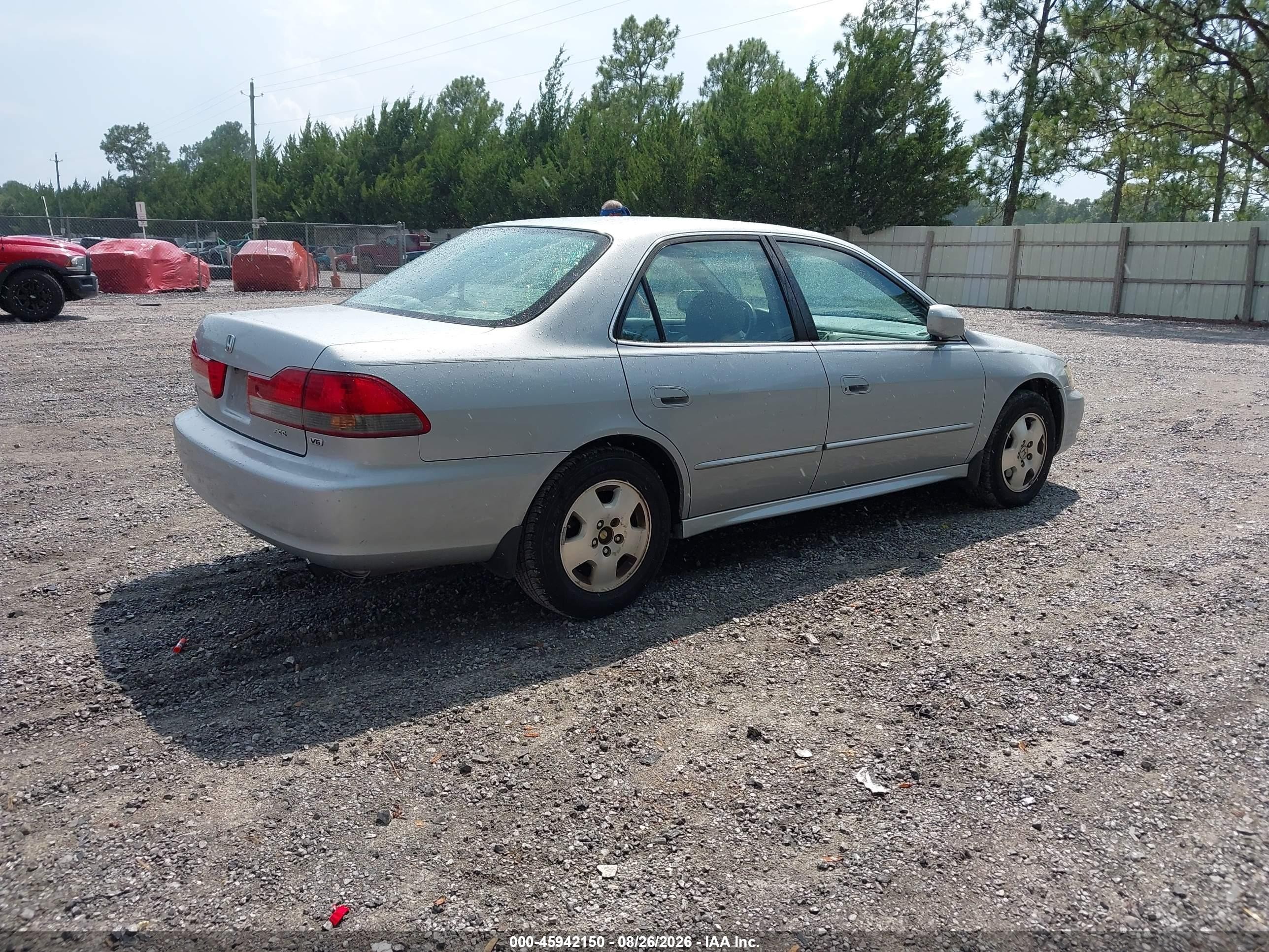 2001 Honda Accord 3.0 Ex Silver vin: 1HGCG16501A002331
