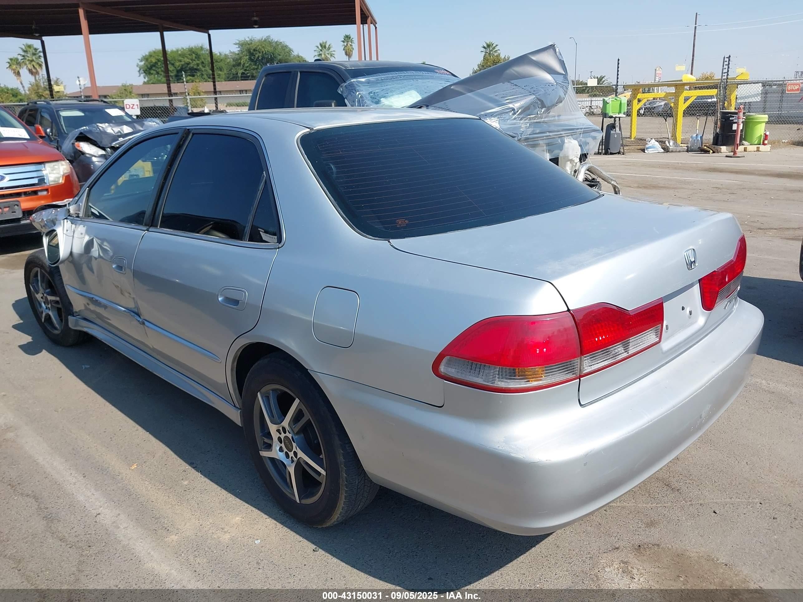 2001 Honda Accord 3.0 Ex Silver vin: 1HGCG16501A044773
