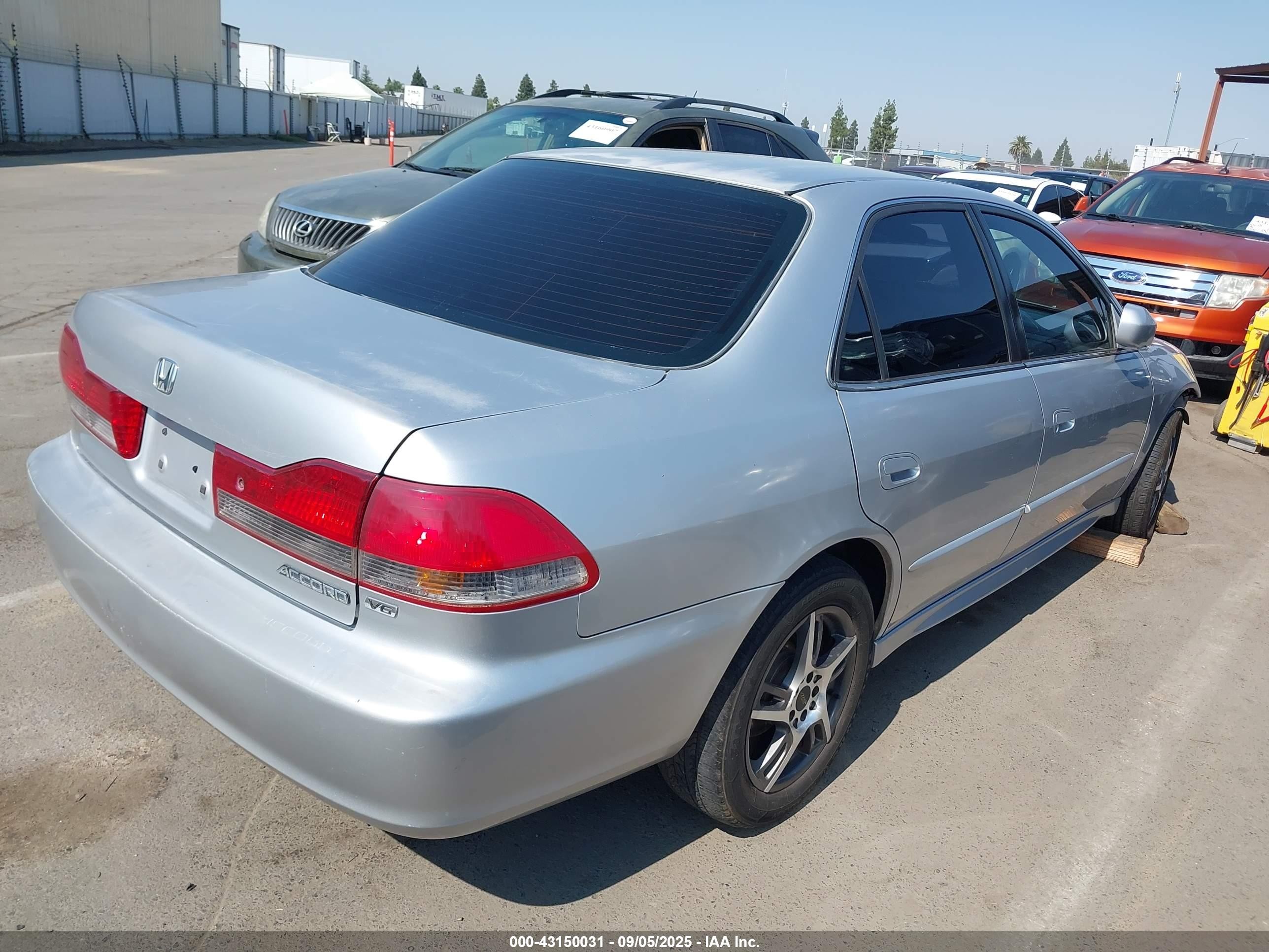 2001 Honda Accord 3.0 Ex Silver vin: 1HGCG16501A044773