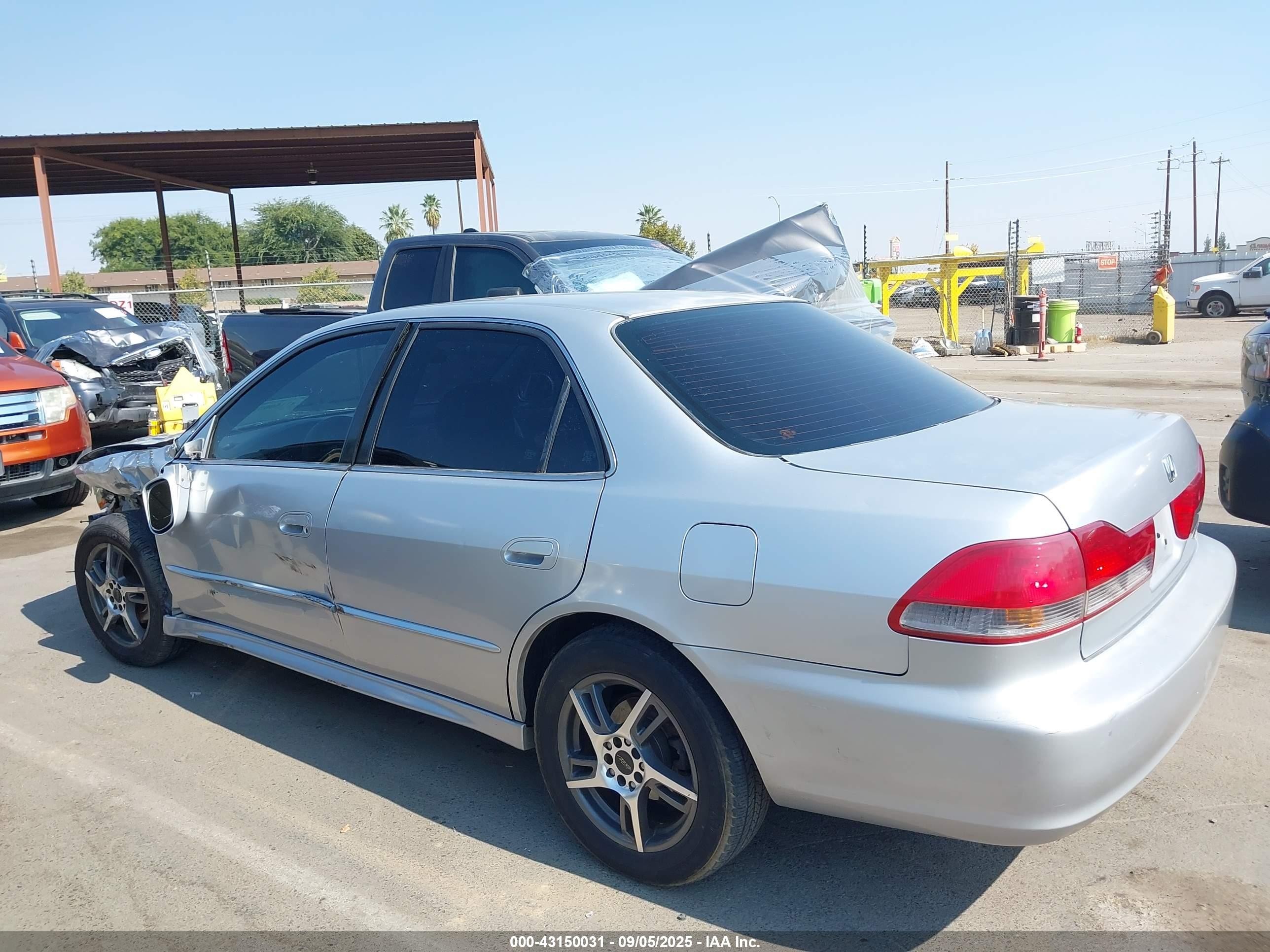 2001 Honda Accord 3.0 Ex Silver vin: 1HGCG16501A044773