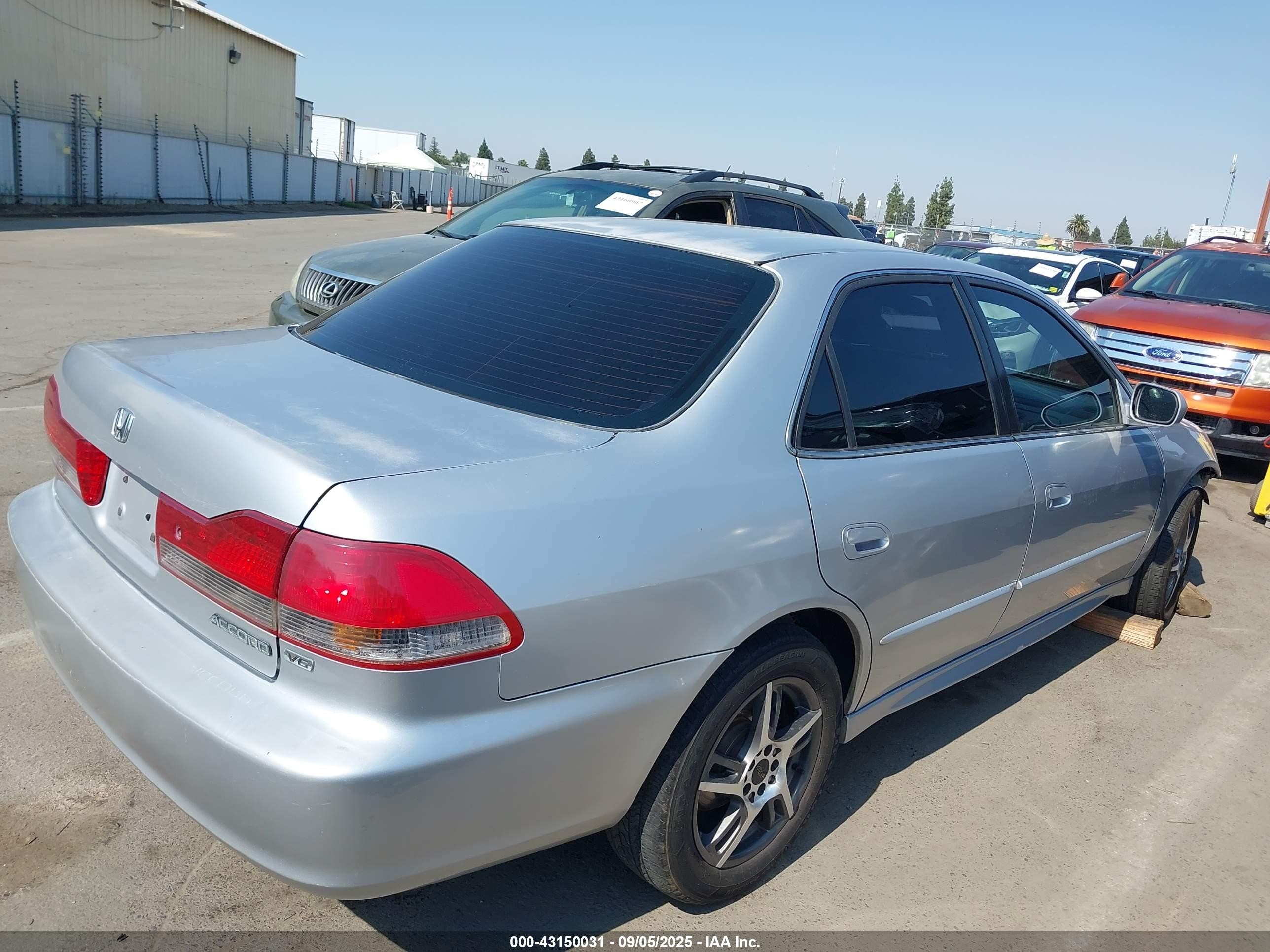 2001 Honda Accord 3.0 Ex Silver vin: 1HGCG16501A044773