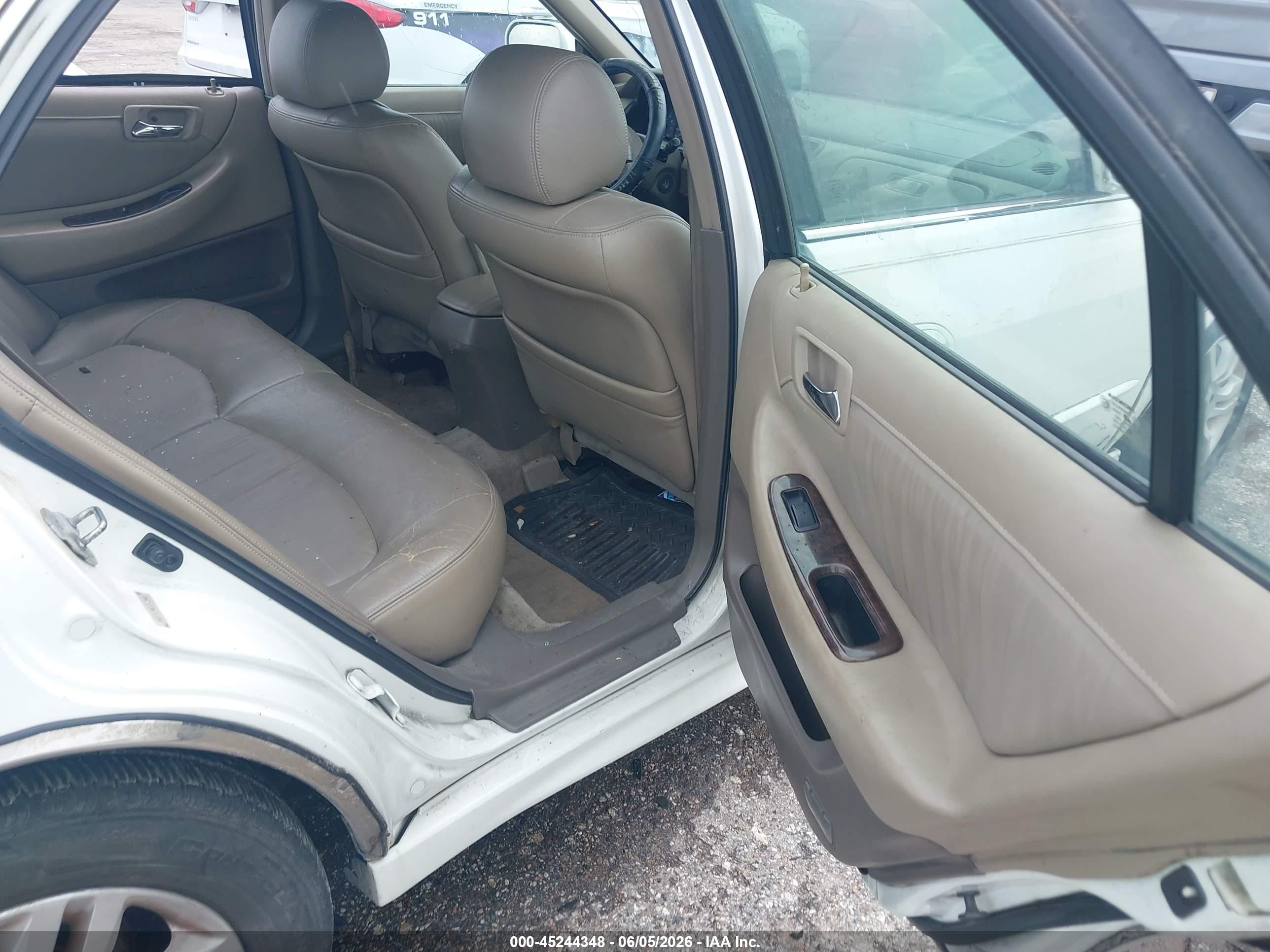 2002 Honda Accord 3.0 Ex White vin: 1HGCG16502A043043