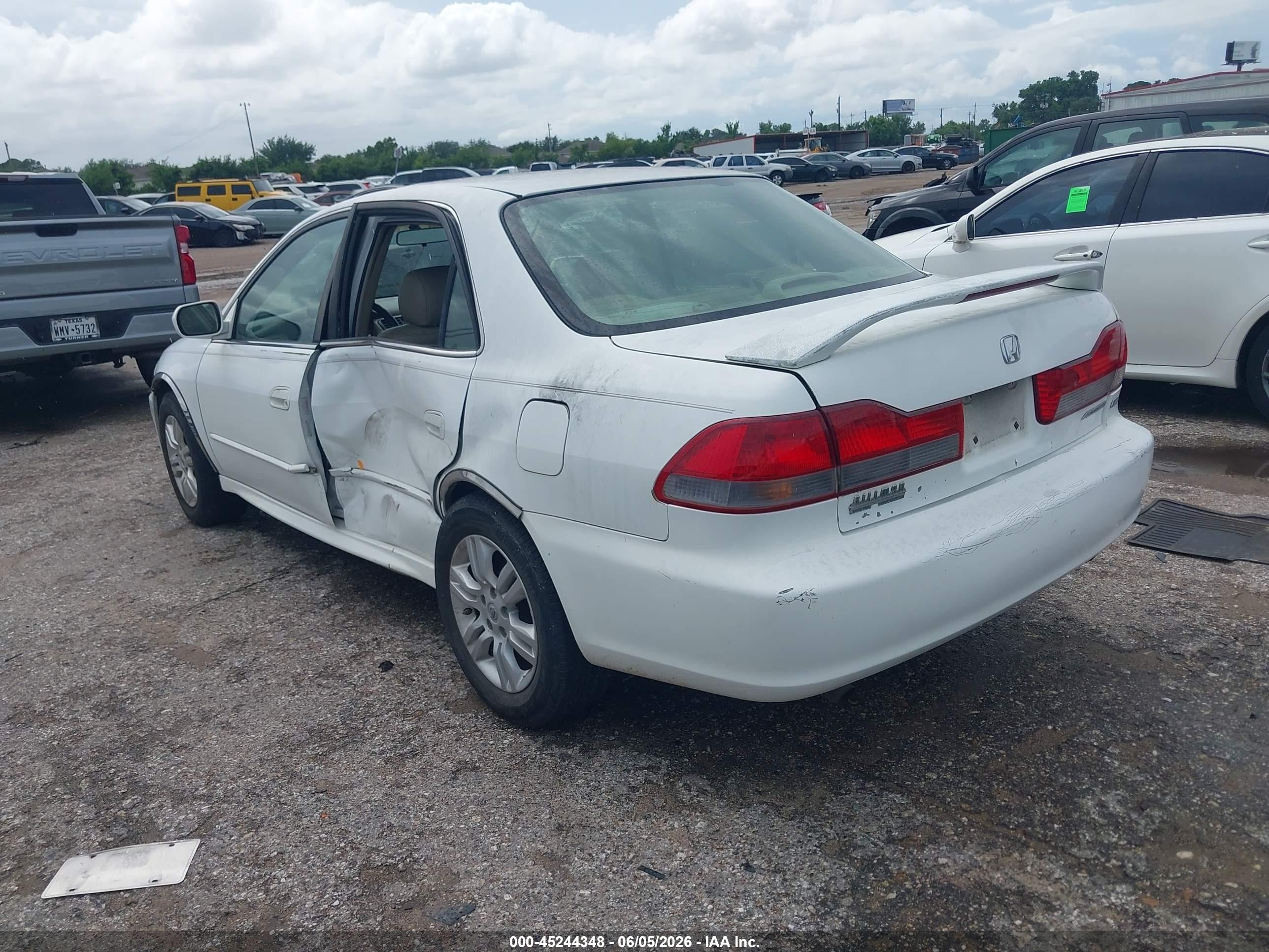 2002 Honda Accord 3.0 Ex White vin: 1HGCG16502A043043