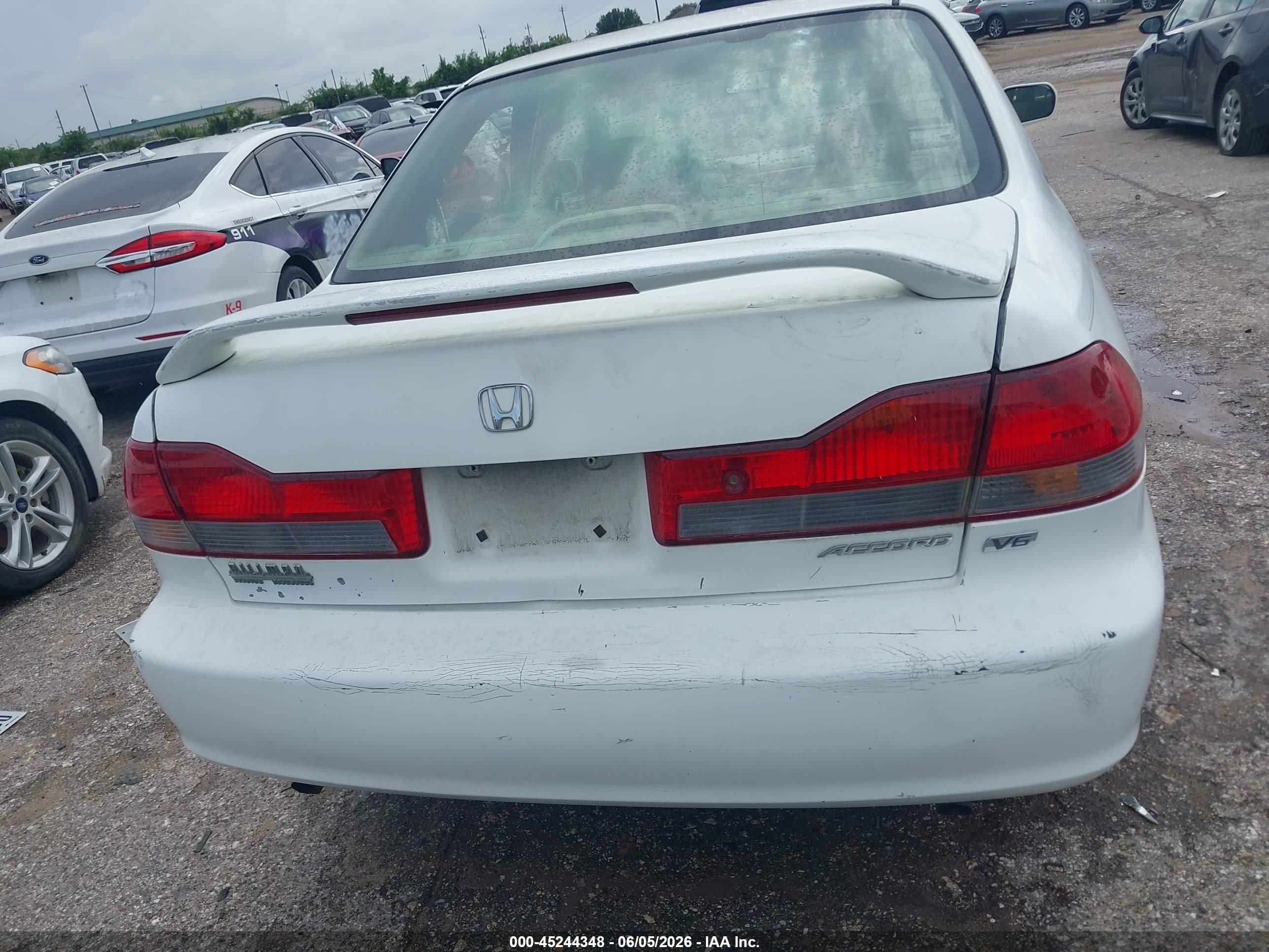 2002 Honda Accord 3.0 Ex White vin: 1HGCG16502A043043