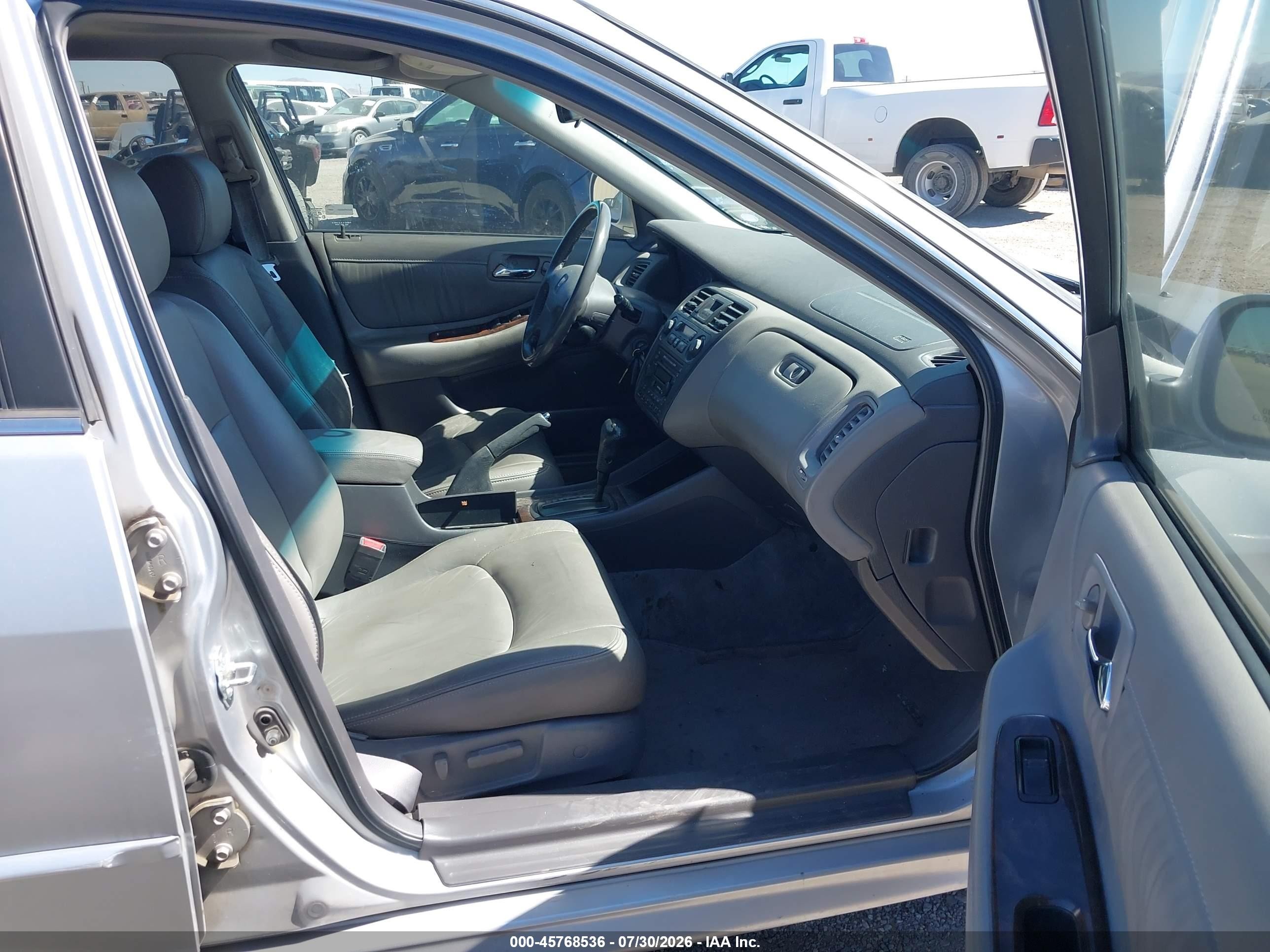 2002 Honda Accord 3.0 Ex Silver vin: 1HGCG16502A053216