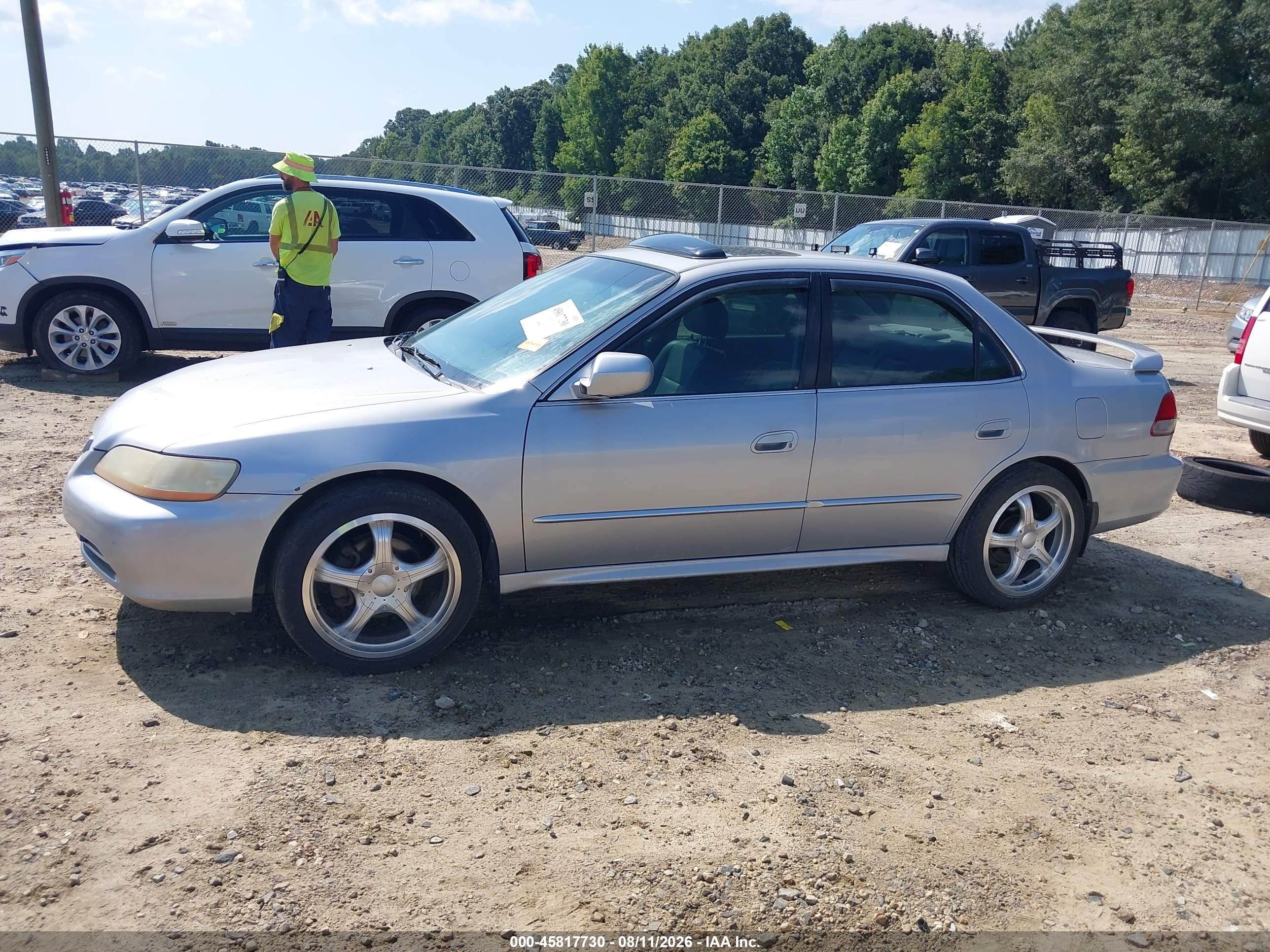 2002 Honda Accord 3.0 Ex Silver vin: 1HGCG16502A070405