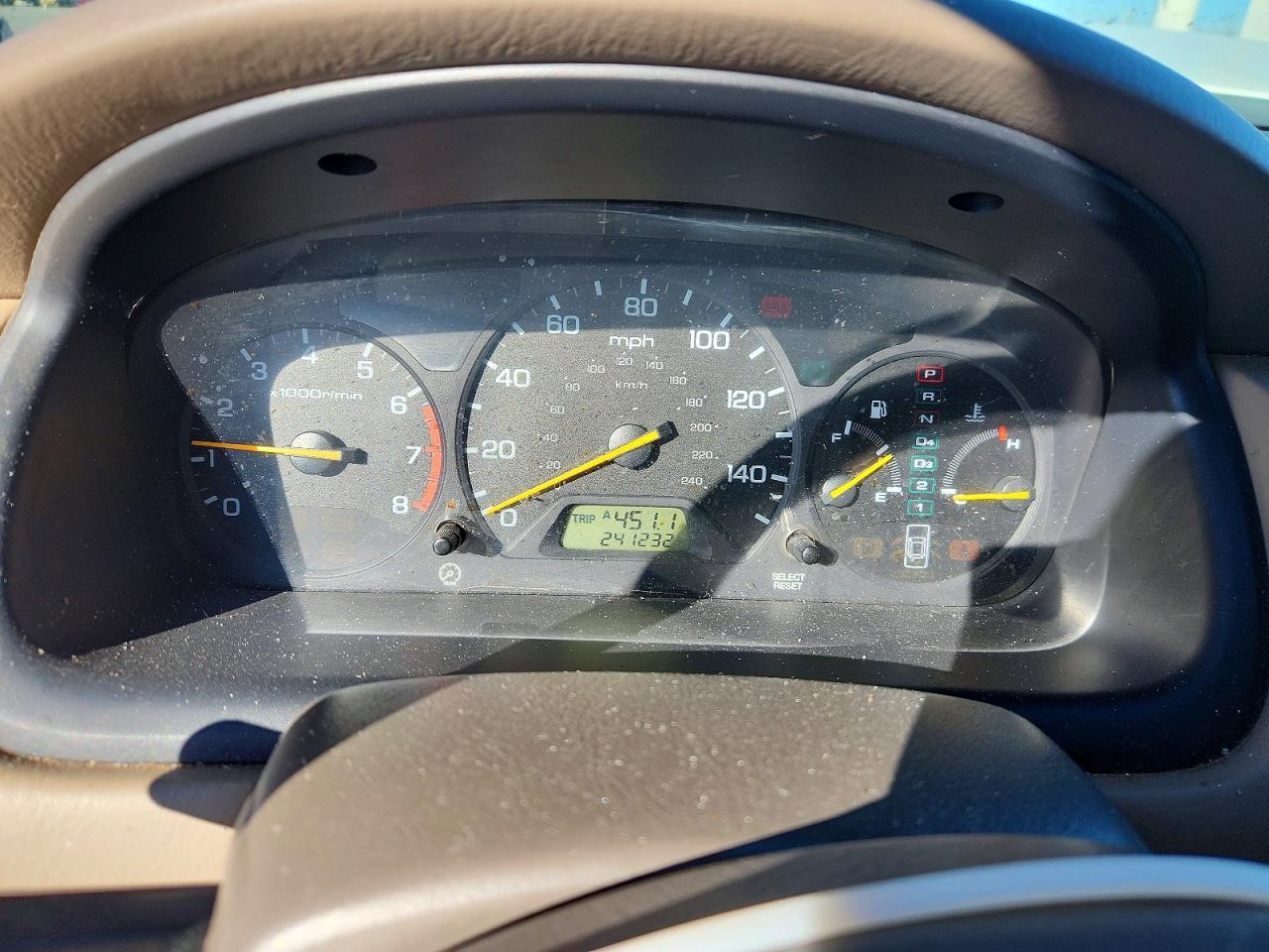 2002 Honda Accord Sedan Ex Auto White vin: 1HGCG16502A082117