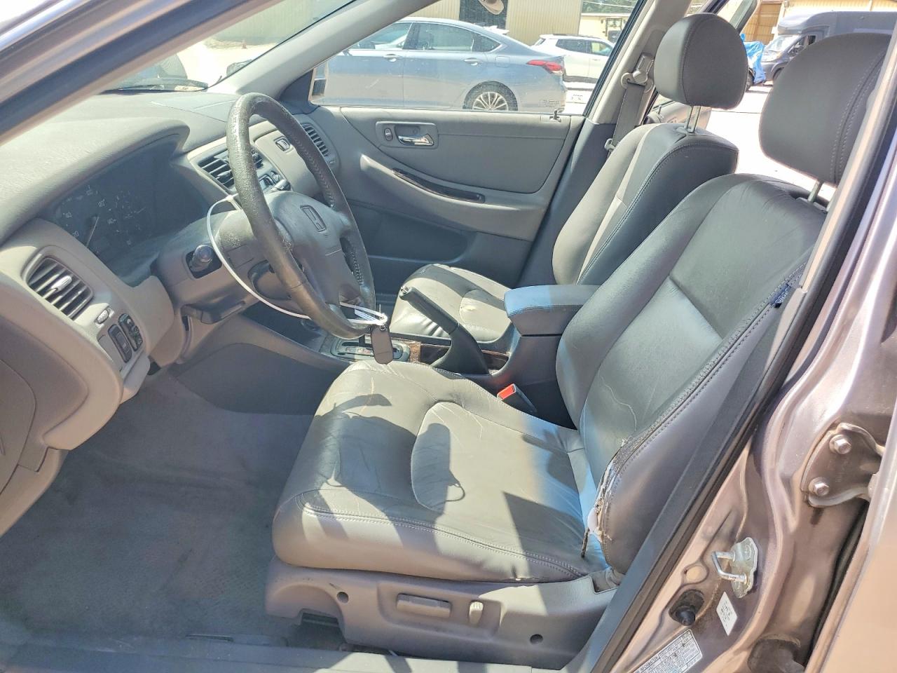 2000 Honda Accord Ex Silver vin: 1HGCG1650YA021066
