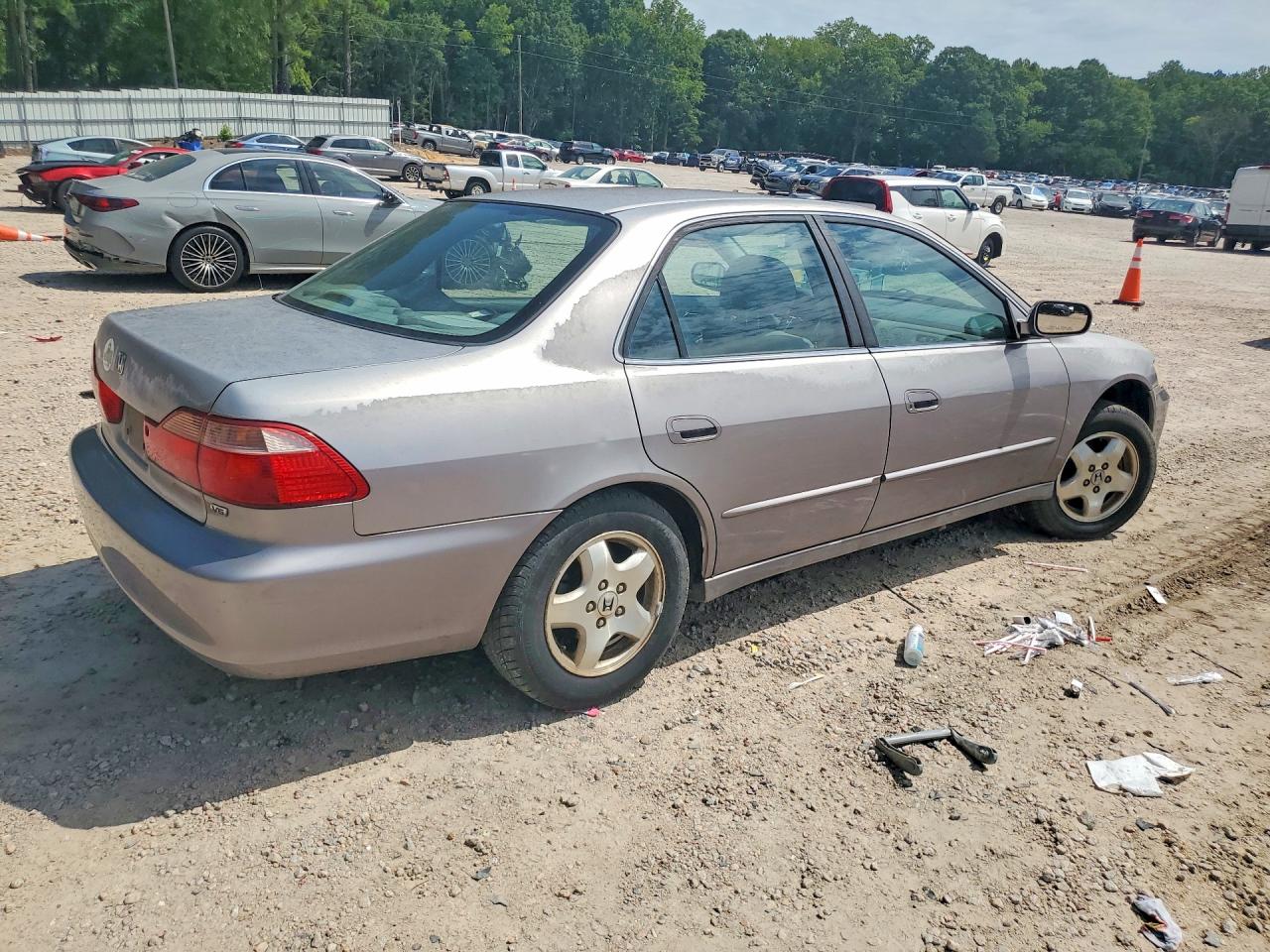 2000 Honda Accord Ex Silver vin: 1HGCG1650YA021066