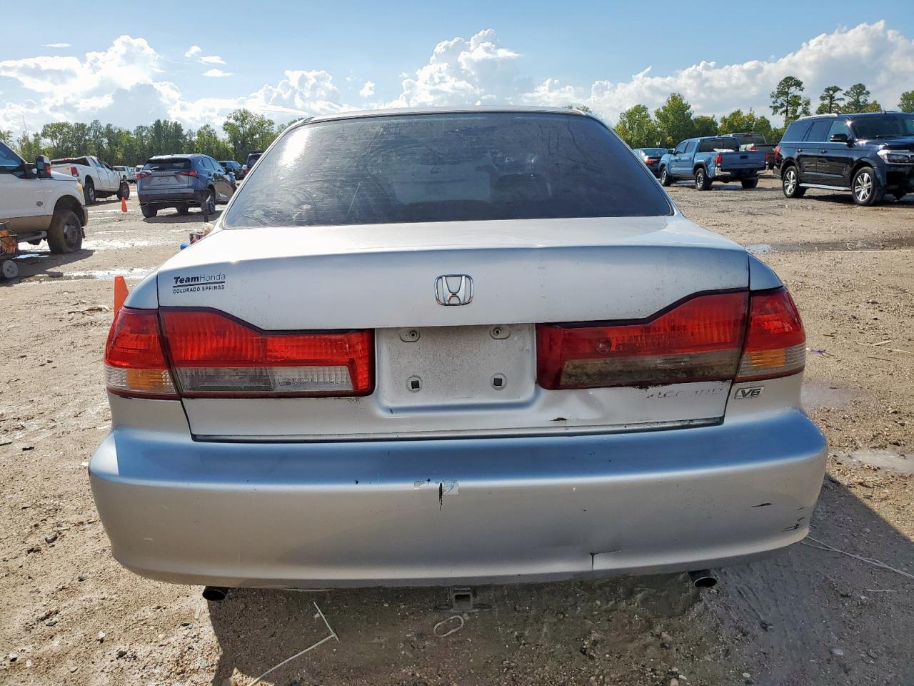 2001 Honda Accord Silver vin: 1HGCG16511A038786
