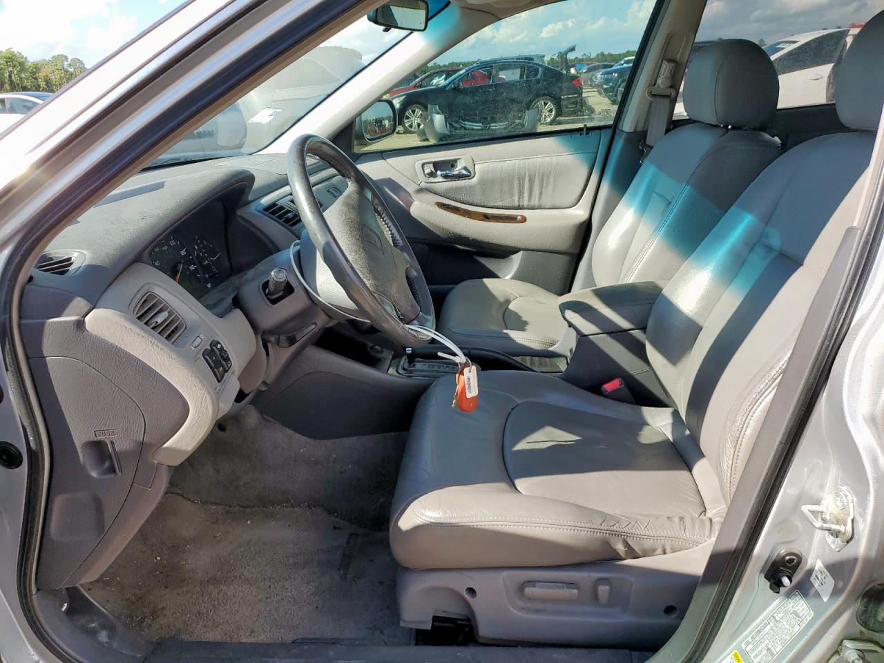 2001 Honda Accord Silver vin: 1HGCG16511A038786