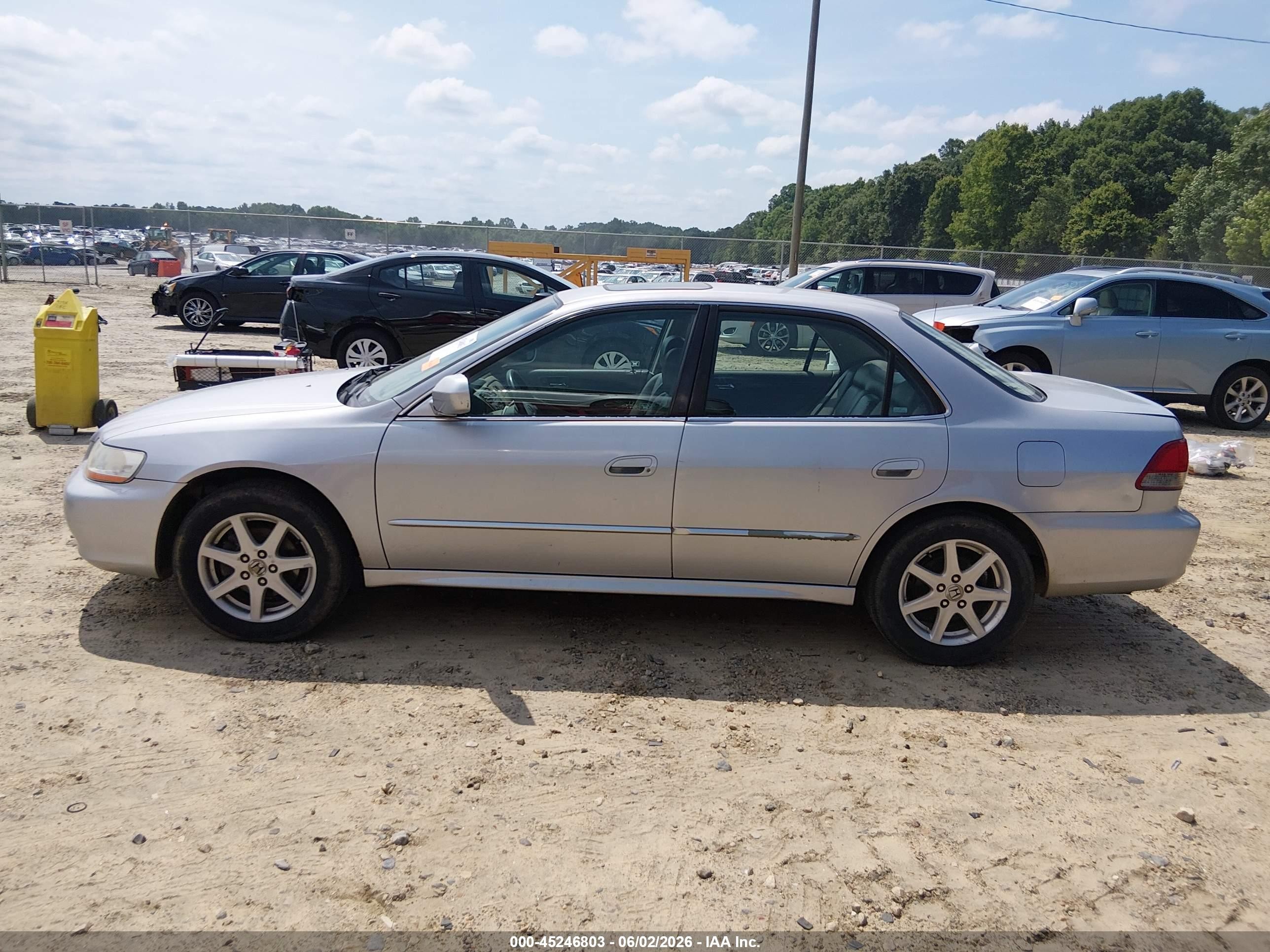 2001 Honda Accord 3.0 Ex Серебряный vin: 1HGCG16511A084585