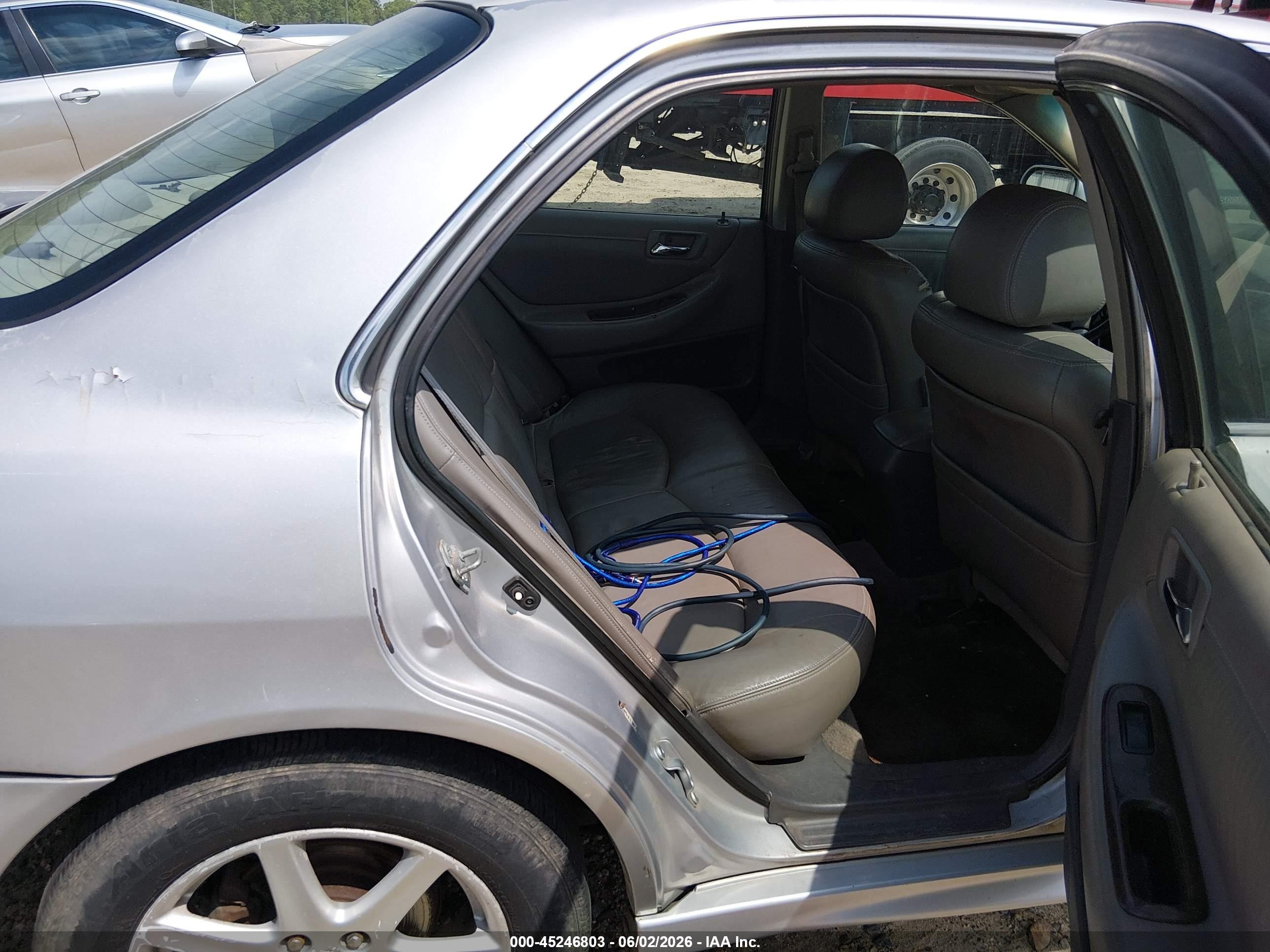 2001 Honda Accord 3.0 Ex Серебряный vin: 1HGCG16511A084585