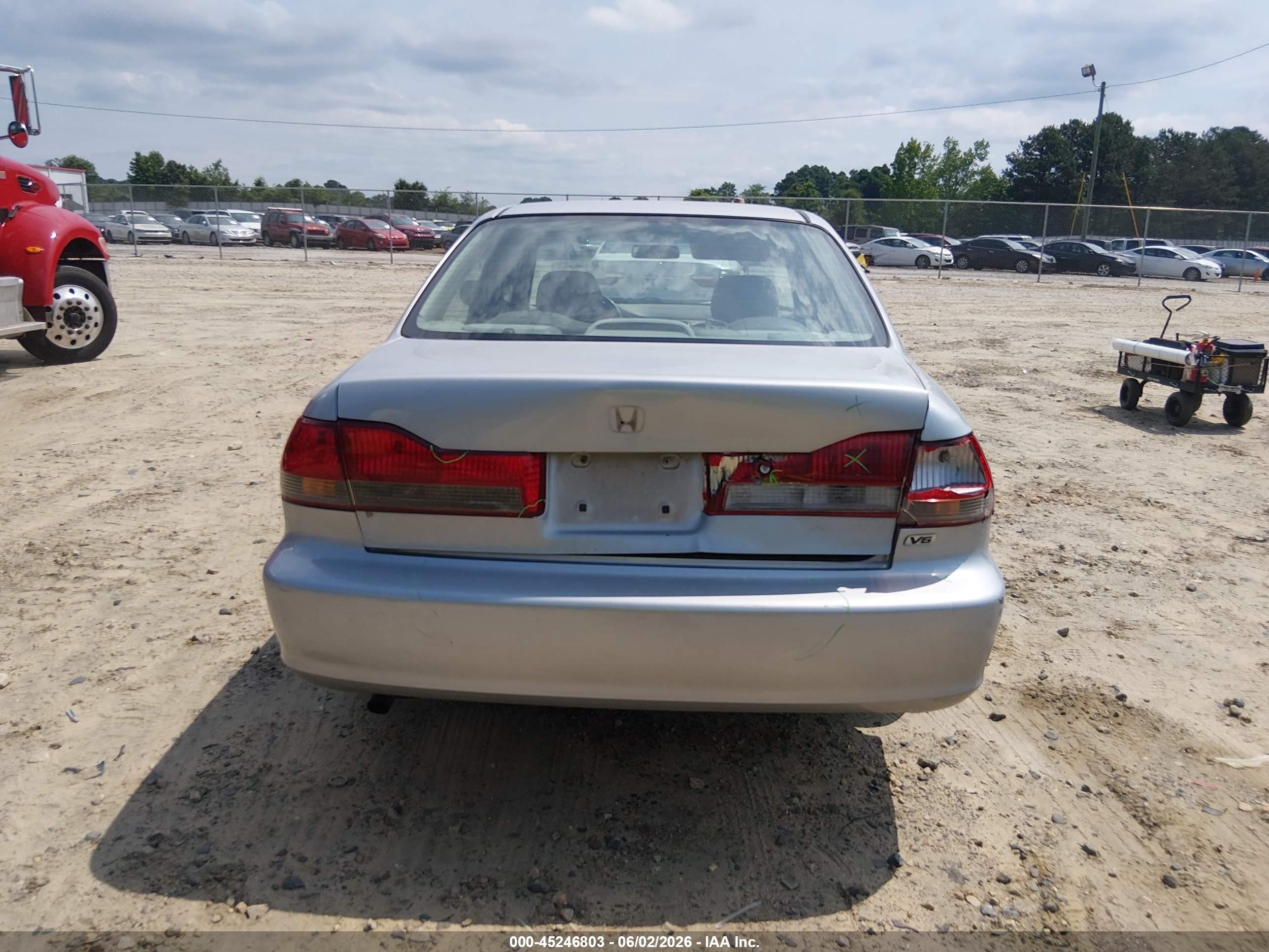 2001 Honda Accord 3.0 Ex Серебряный vin: 1HGCG16511A084585