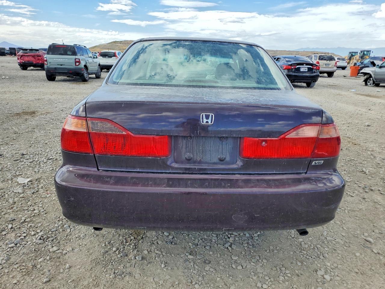 1999 Honda Accord Ex Burgundy vin: 1HGCG1651XA037047