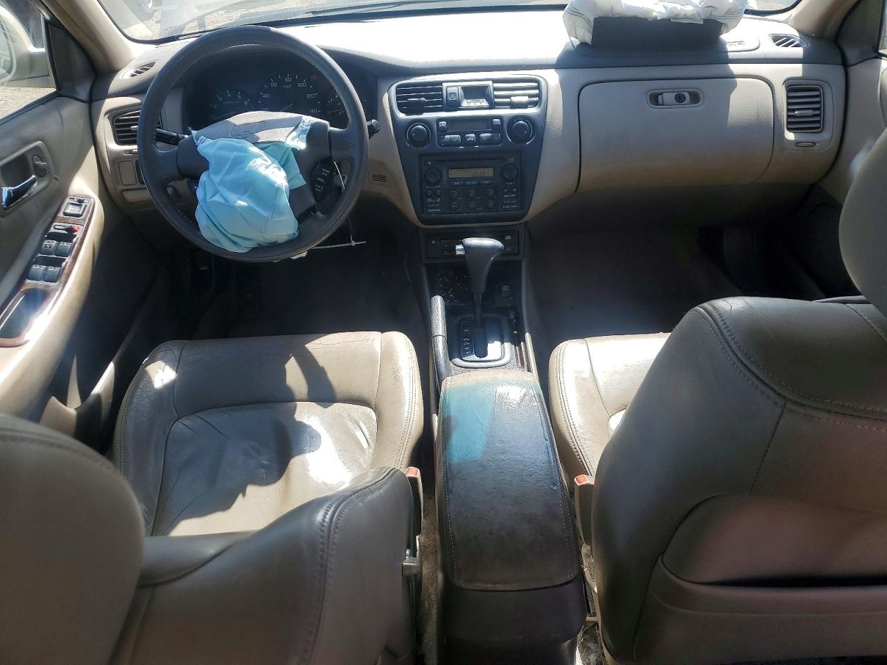 2000 Honda Accord Ex Gold vin: 1HGCG1651YA073905