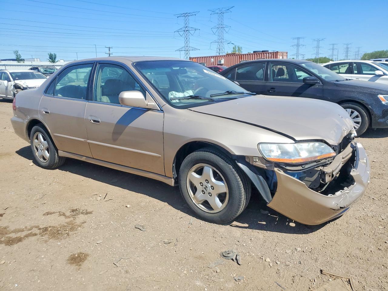 2000 Honda Accord Ex Gold vin: 1HGCG1651YA073905